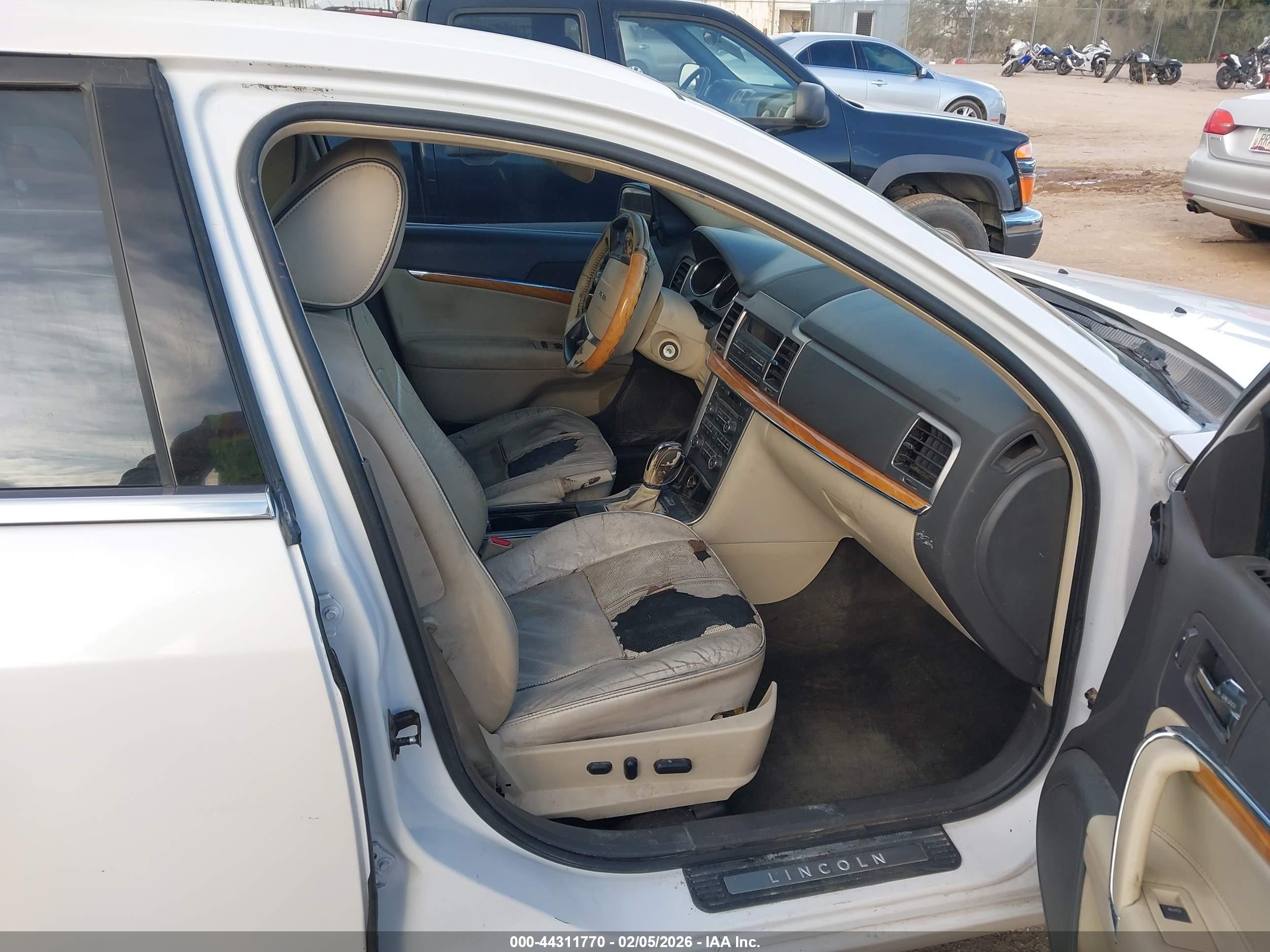 LINCOLN MKZ image 5