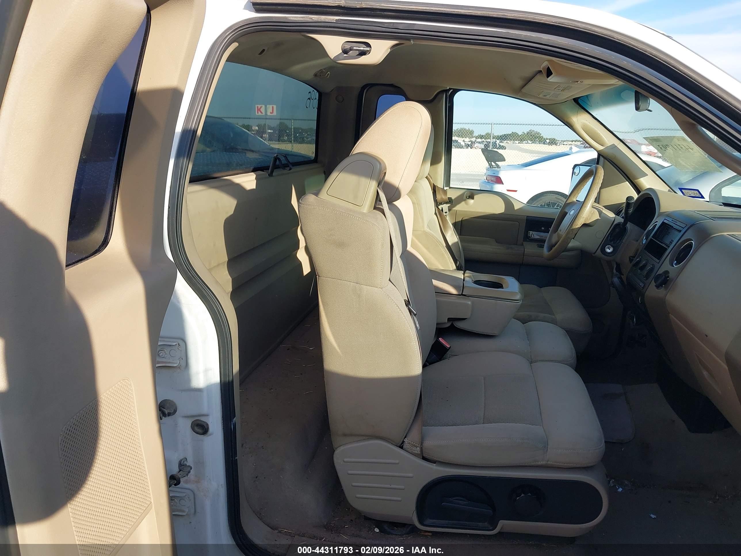 FORD F-150 image 8