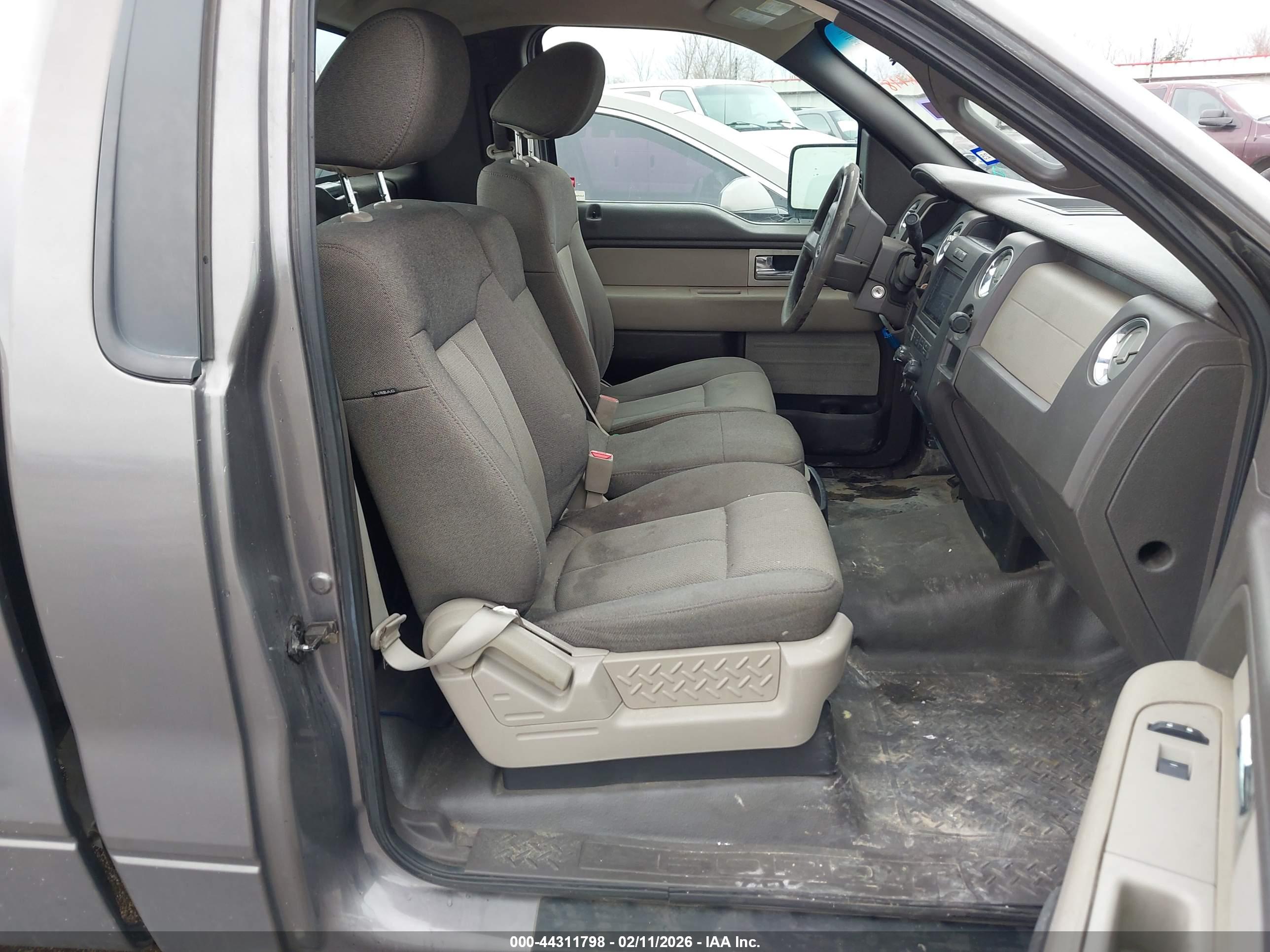 FORD F-150 image 8