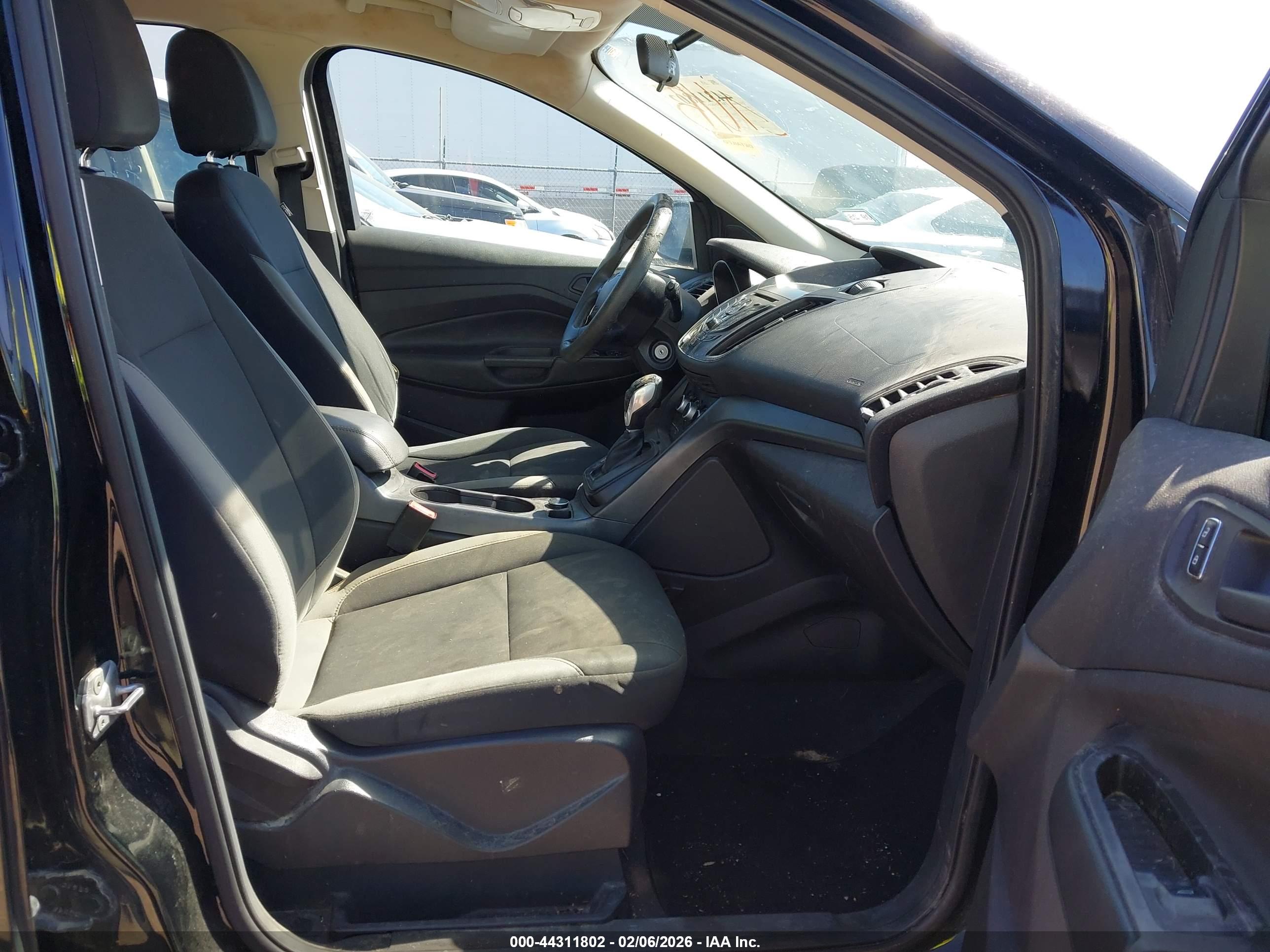 FORD ESCAPE image 5