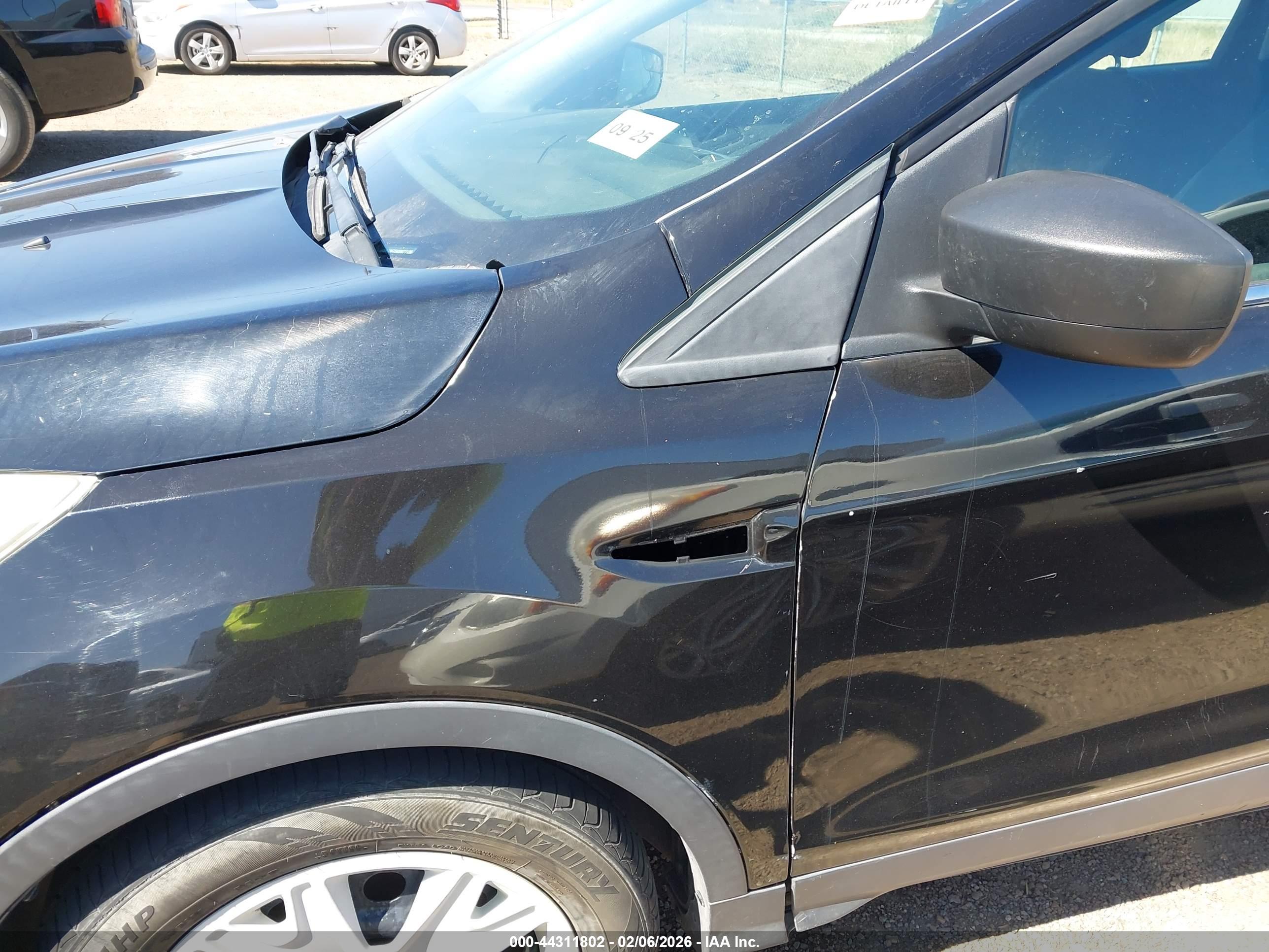 FORD ESCAPE image 6