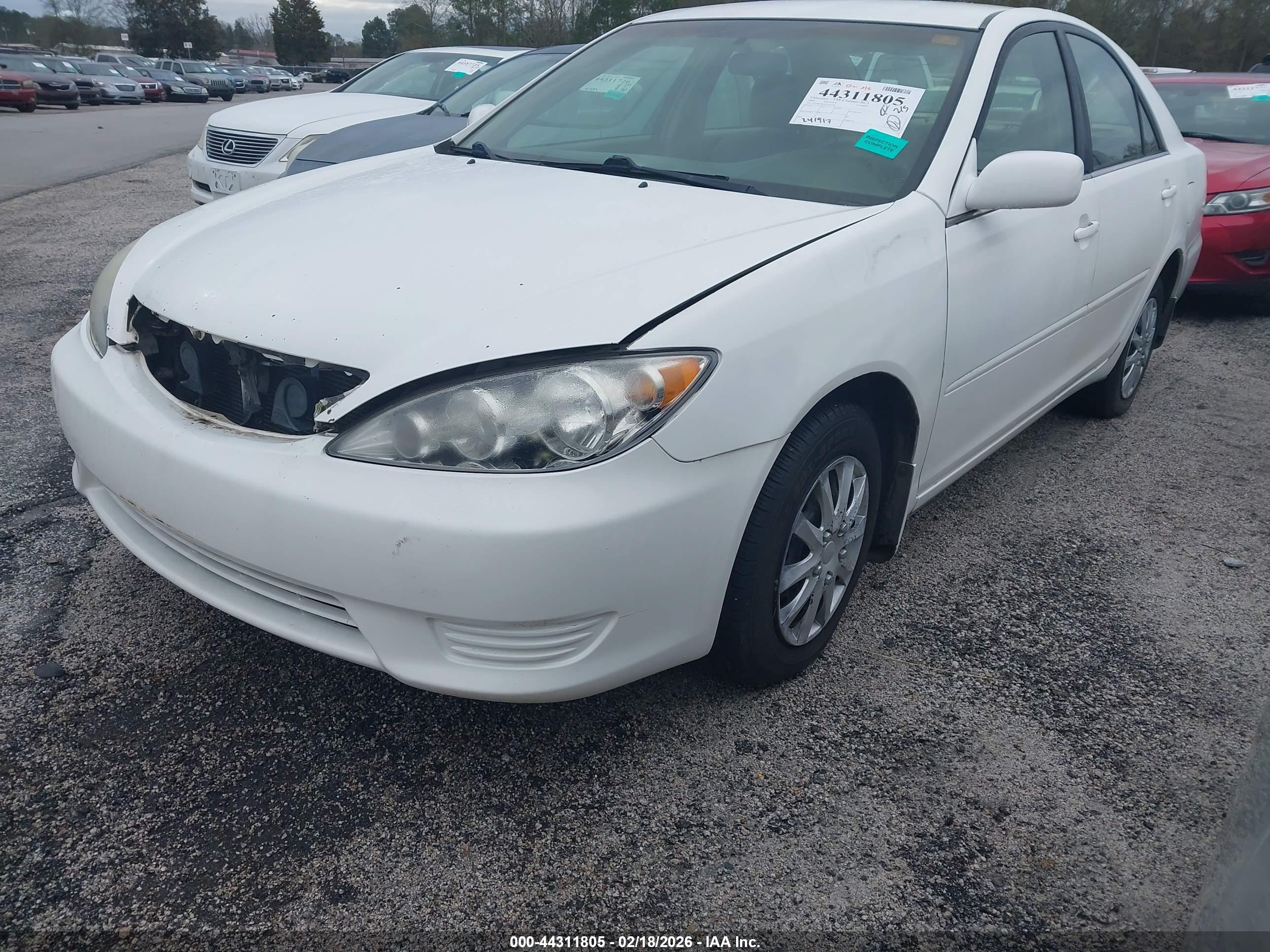 TOYOTA CAMRY image 2