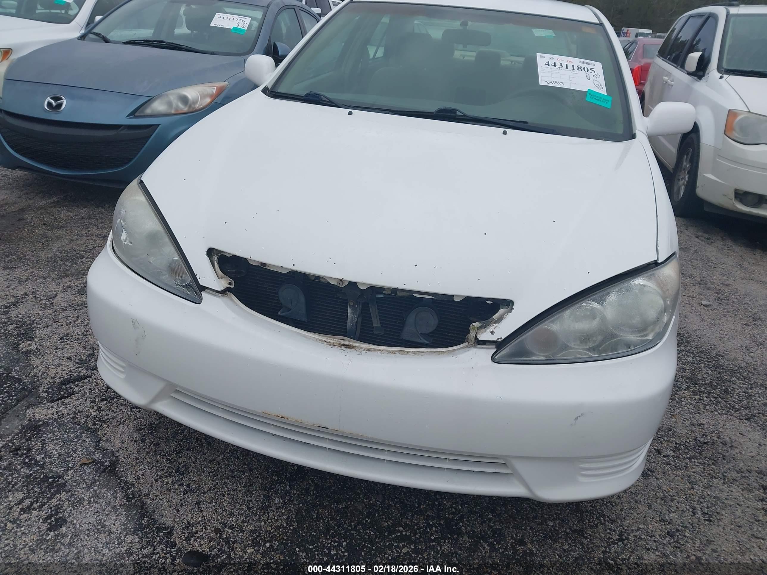 TOYOTA CAMRY image 6