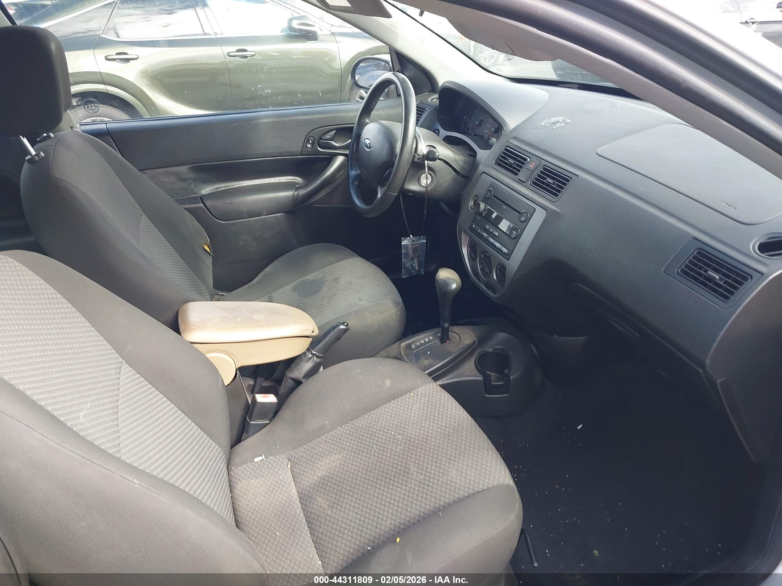FORD FOCUS image 5
