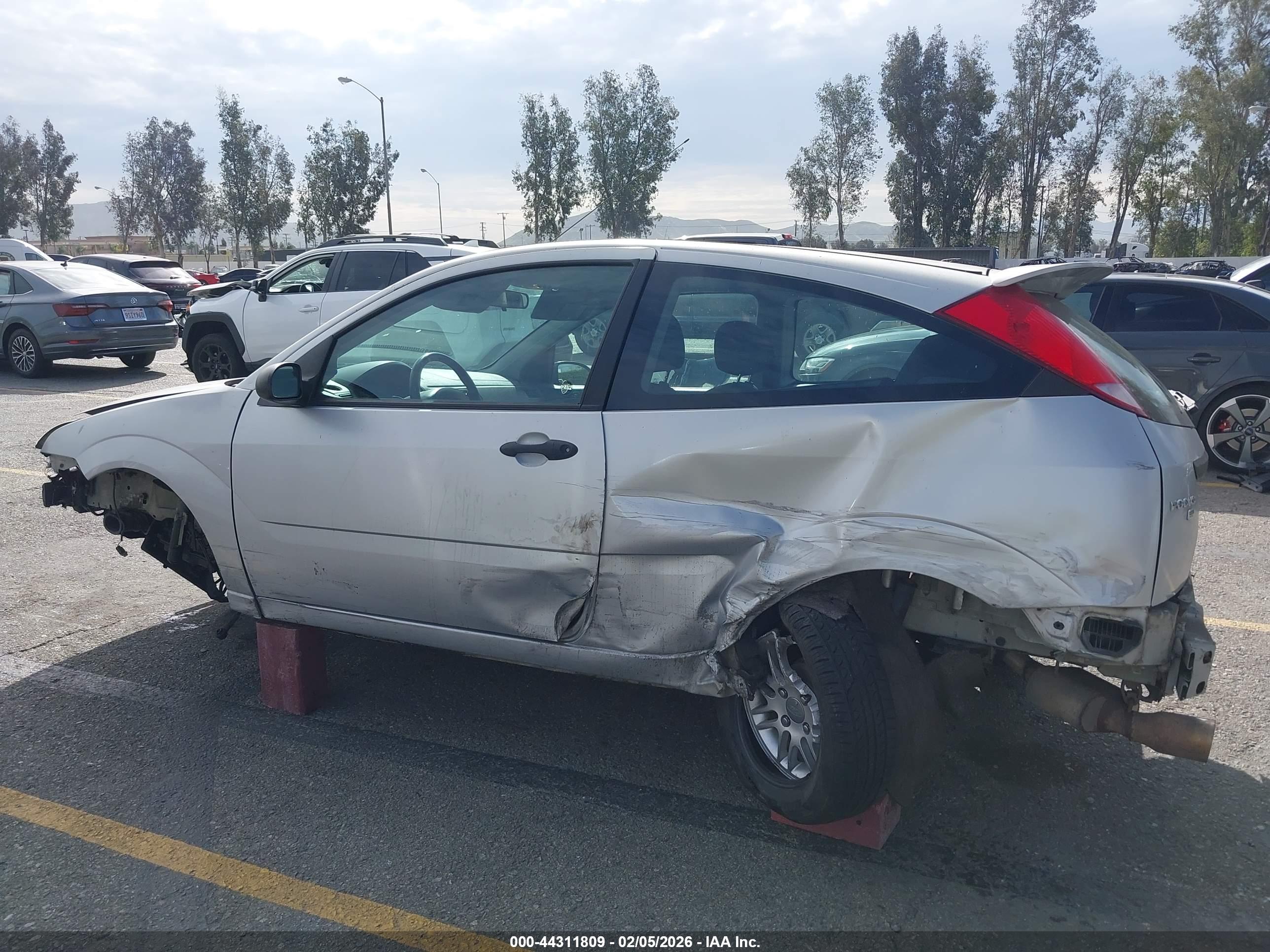 FORD FOCUS image 6