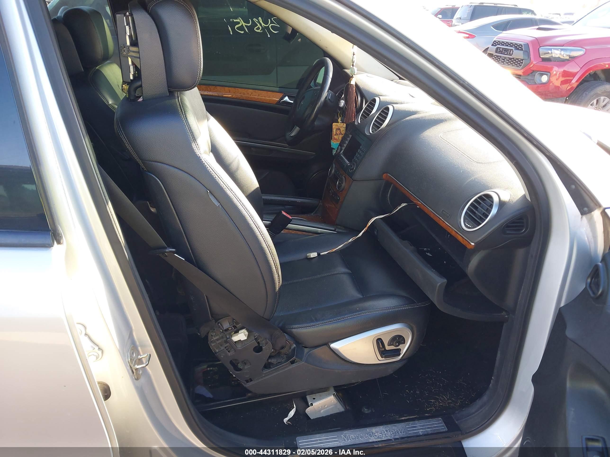 MERCEDES-BENZ GL image 5
