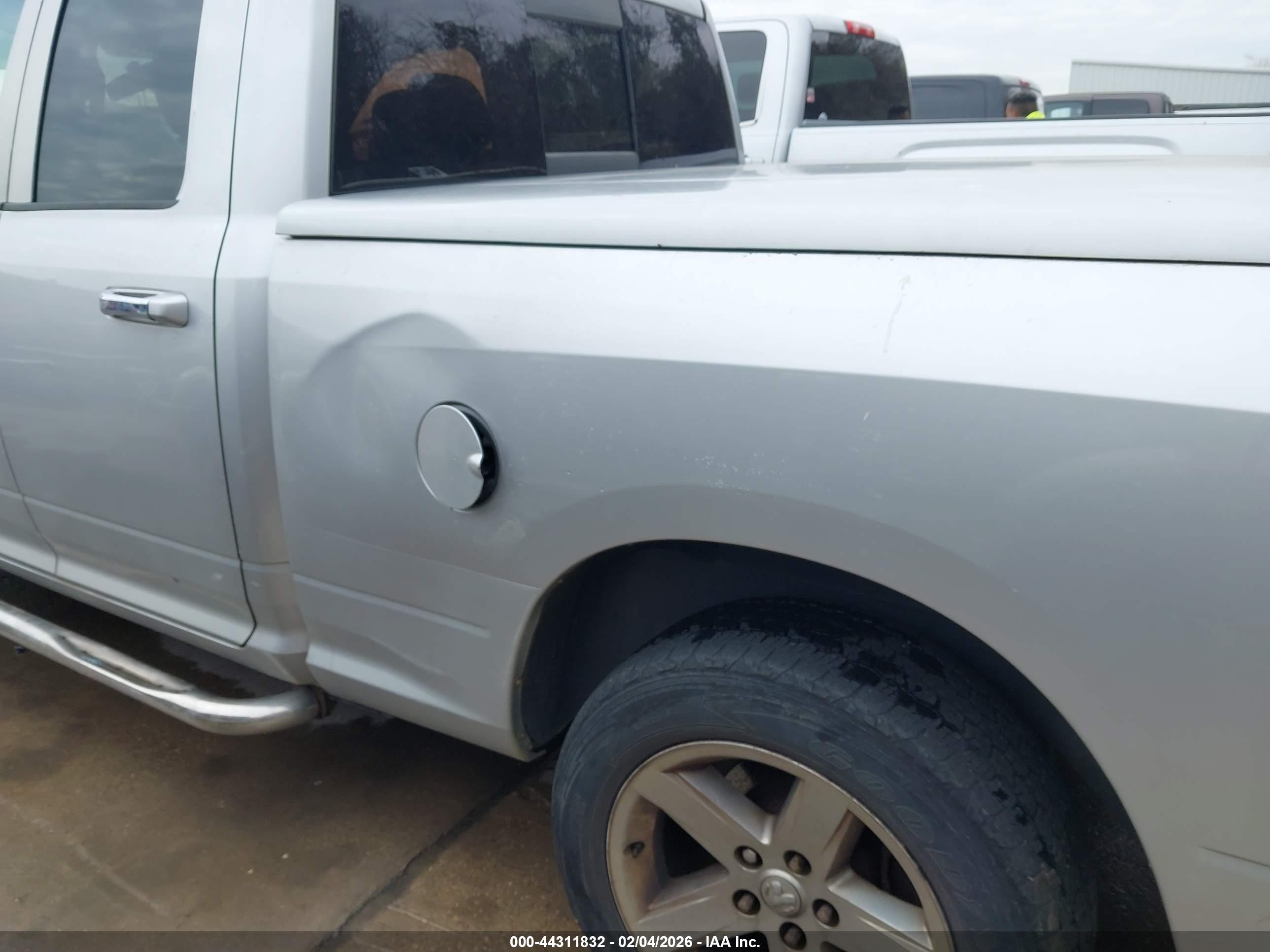 DODGE RAM image 6