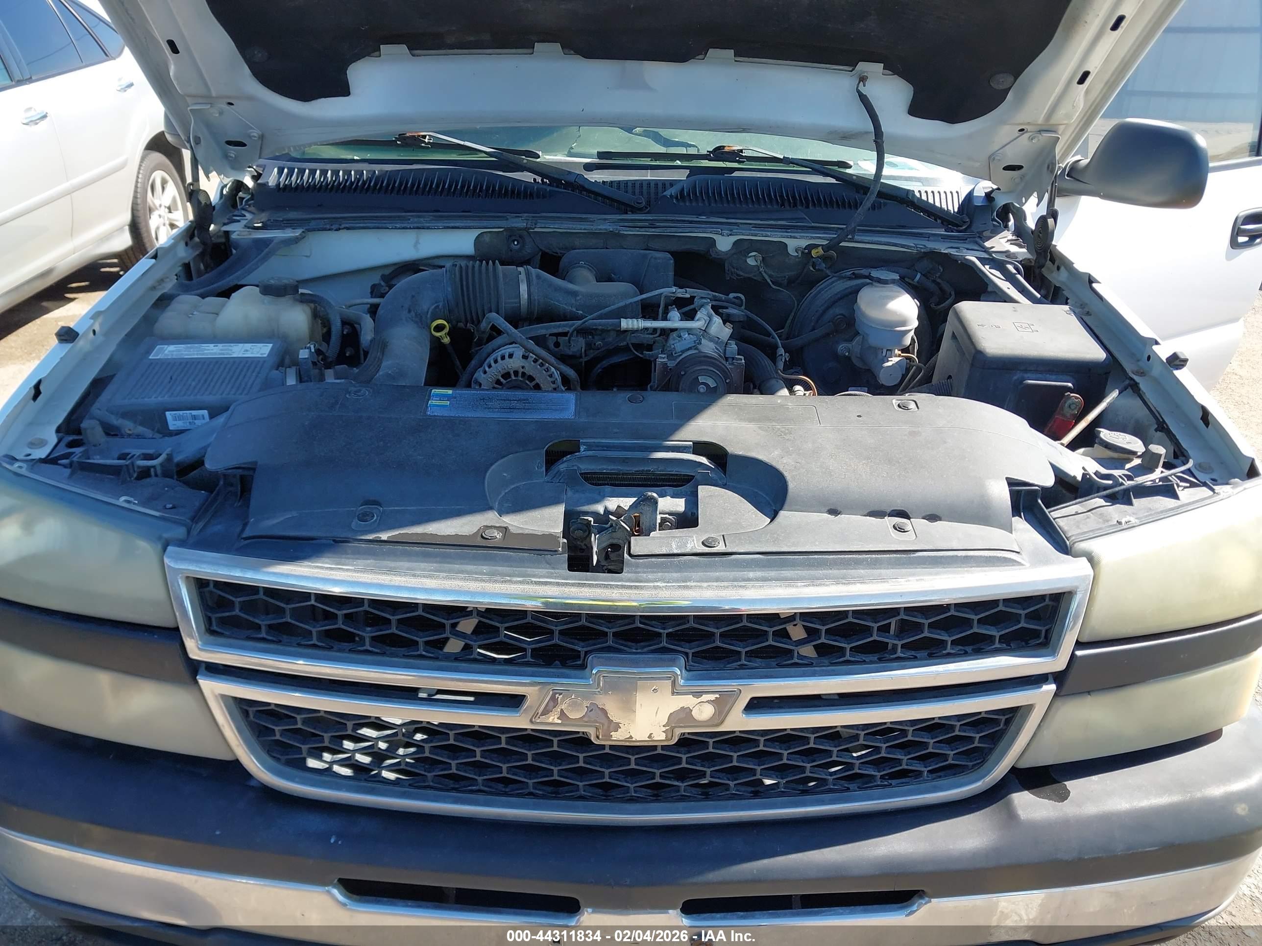 CHEVROLET SILVERADO image 10