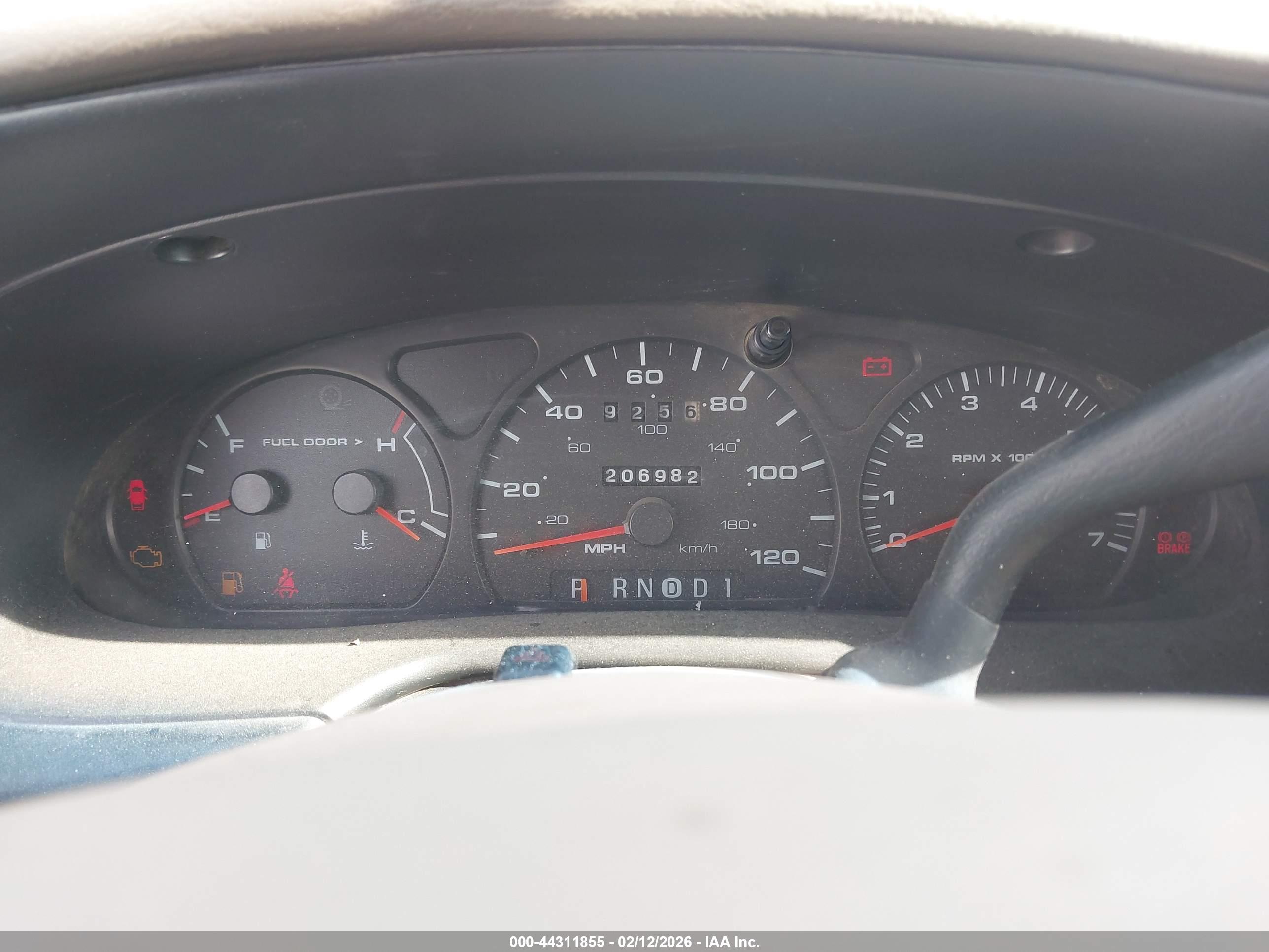 FORD TAURUS image 7