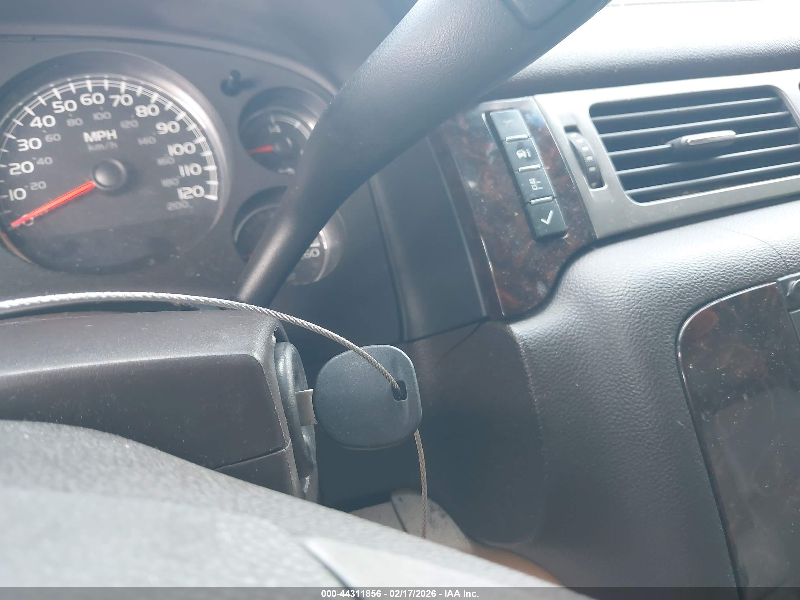 GMC YUKON image 11