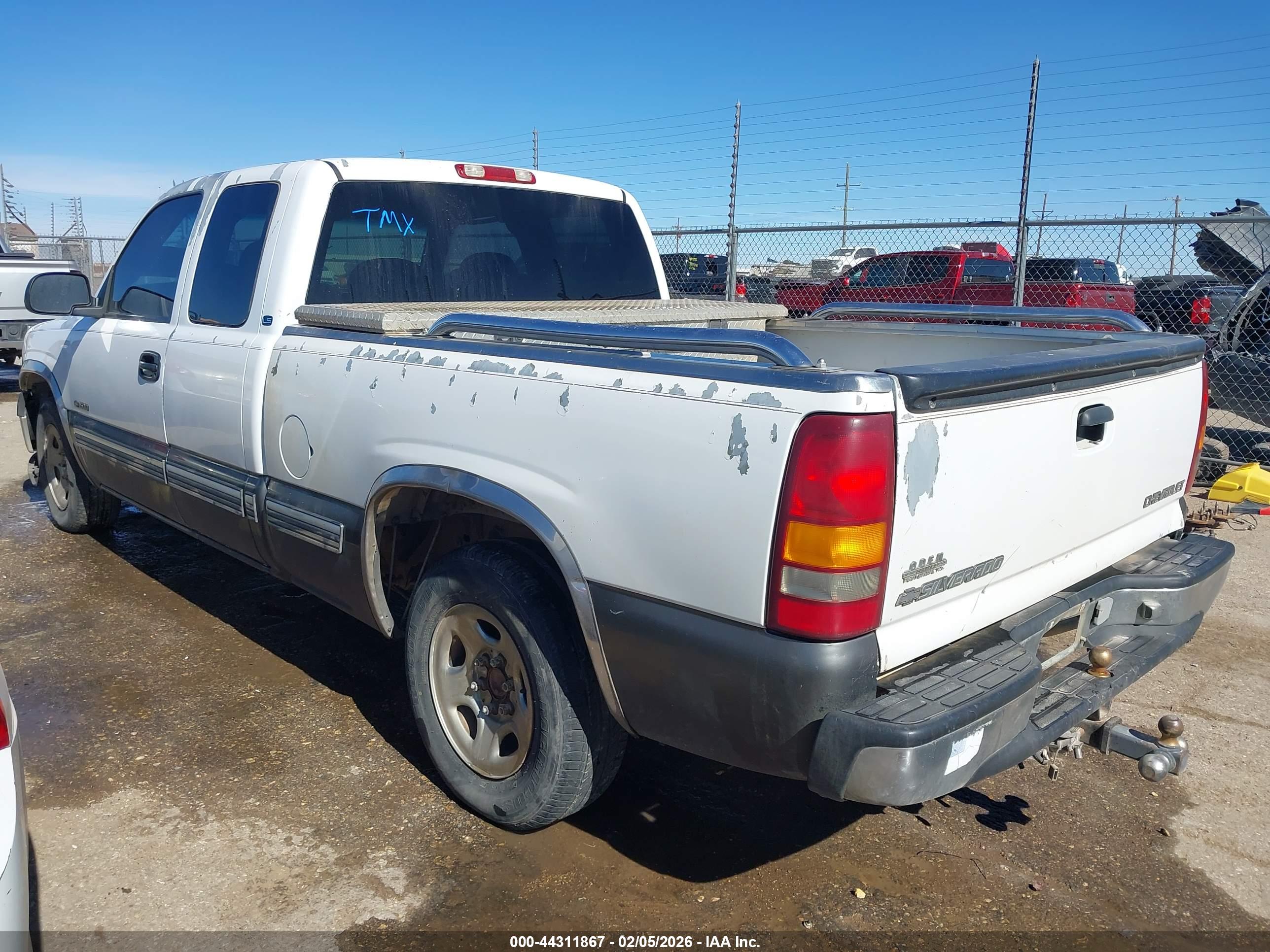 CHEVROLET SILVERADO image 3