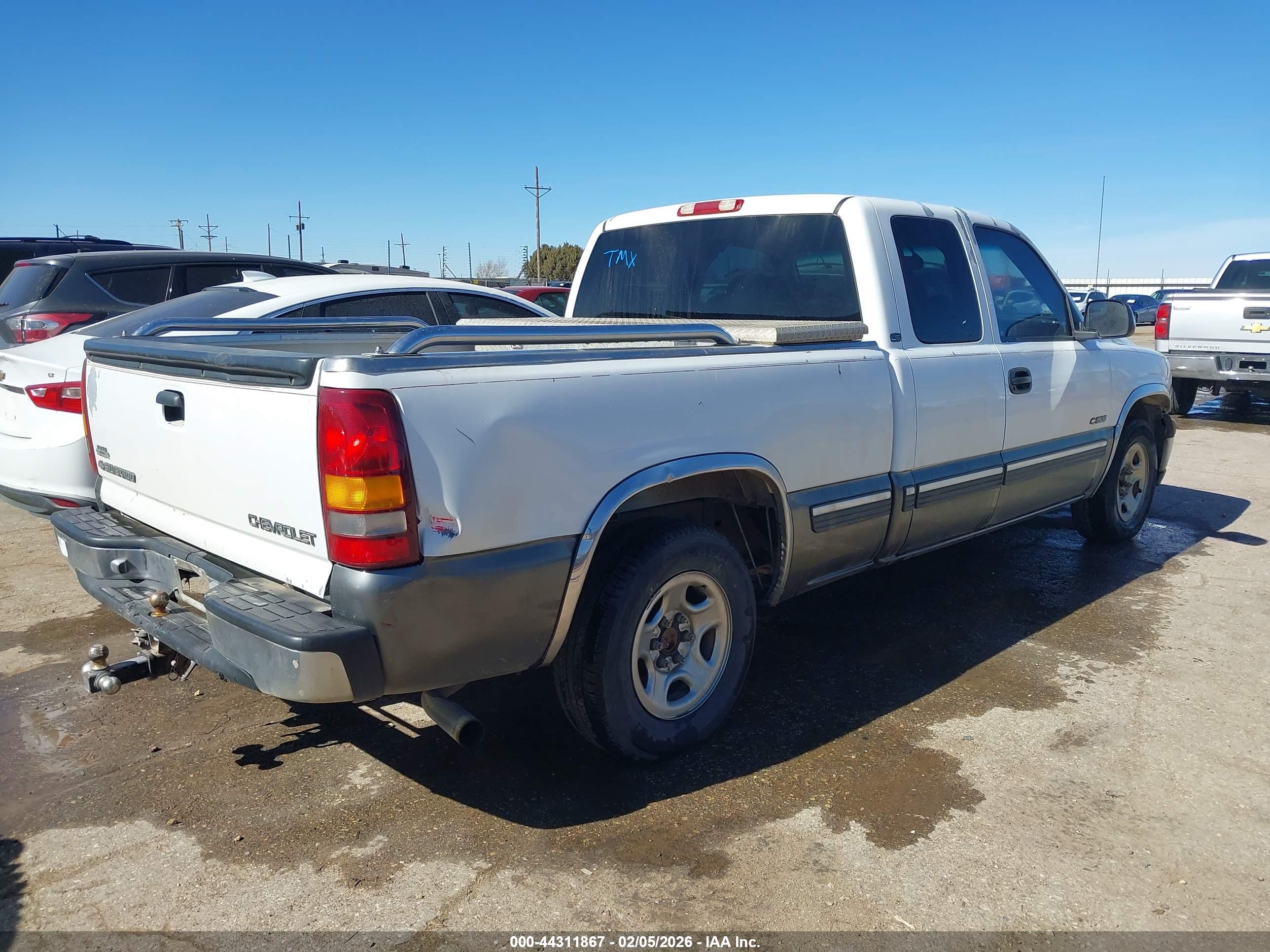 CHEVROLET SILVERADO image 4