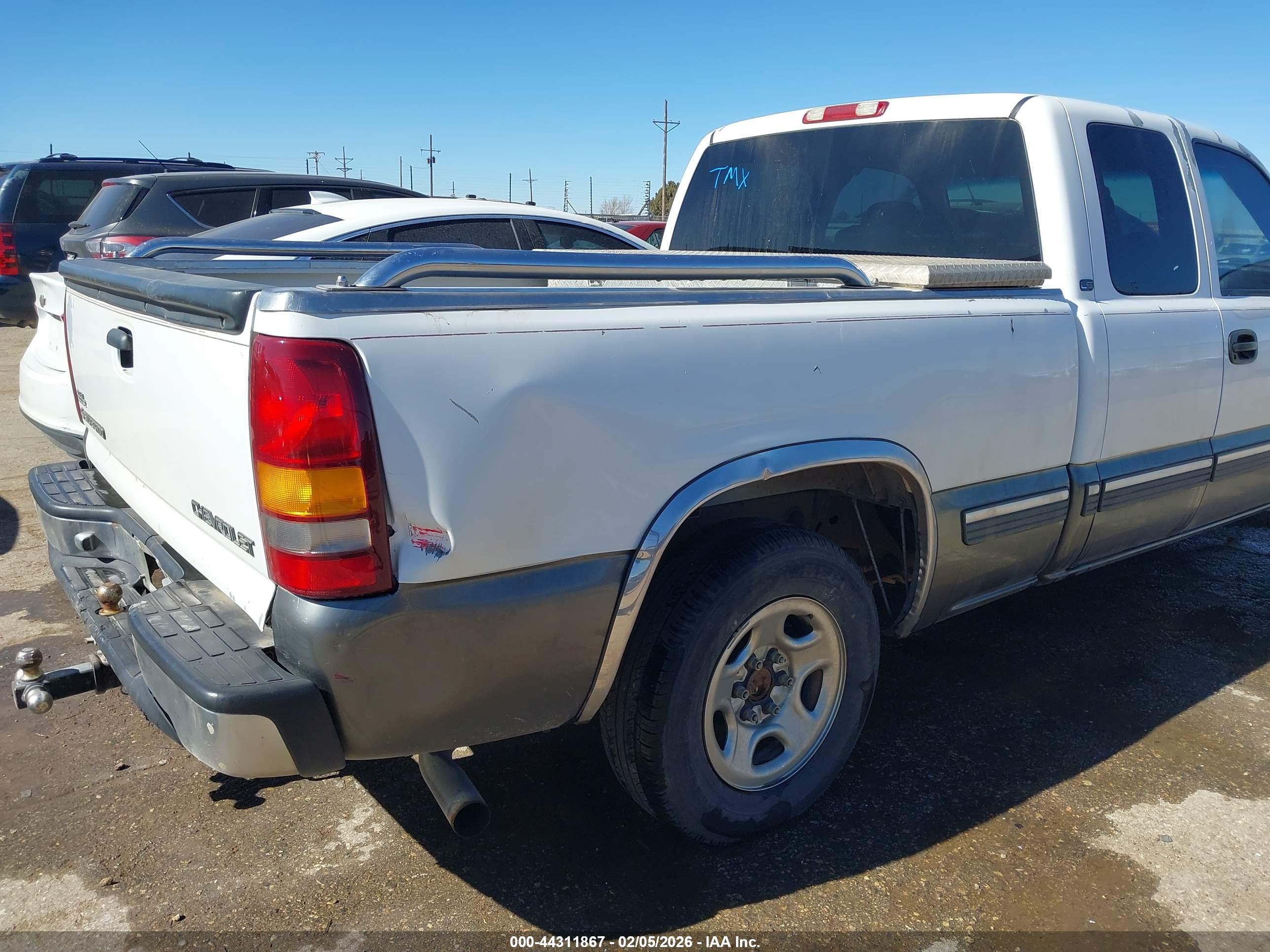 CHEVROLET SILVERADO image 6