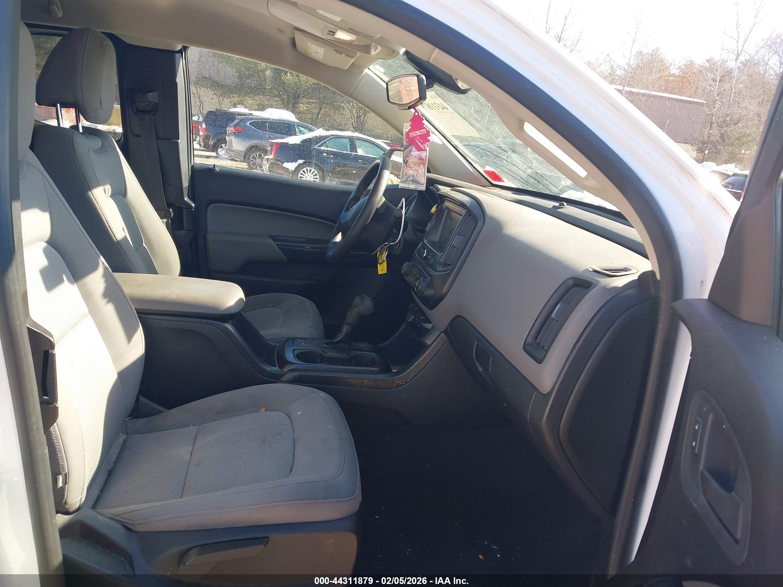 CHEVROLET COLORADO image 5