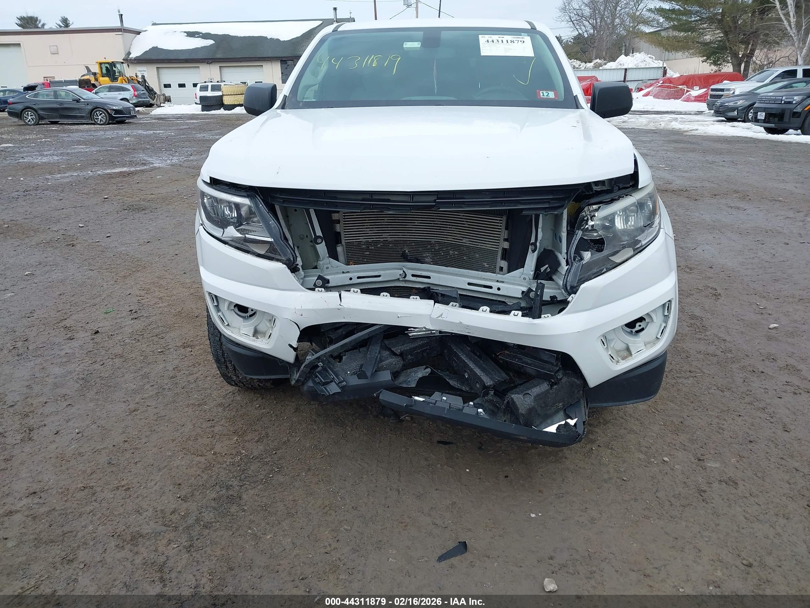 CHEVROLET COLORADO image 6