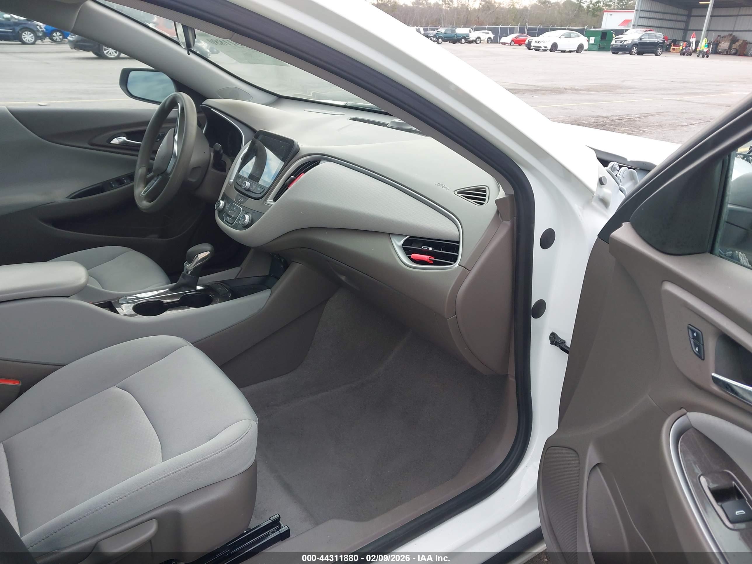 CHEVROLET MALIBU image 5
