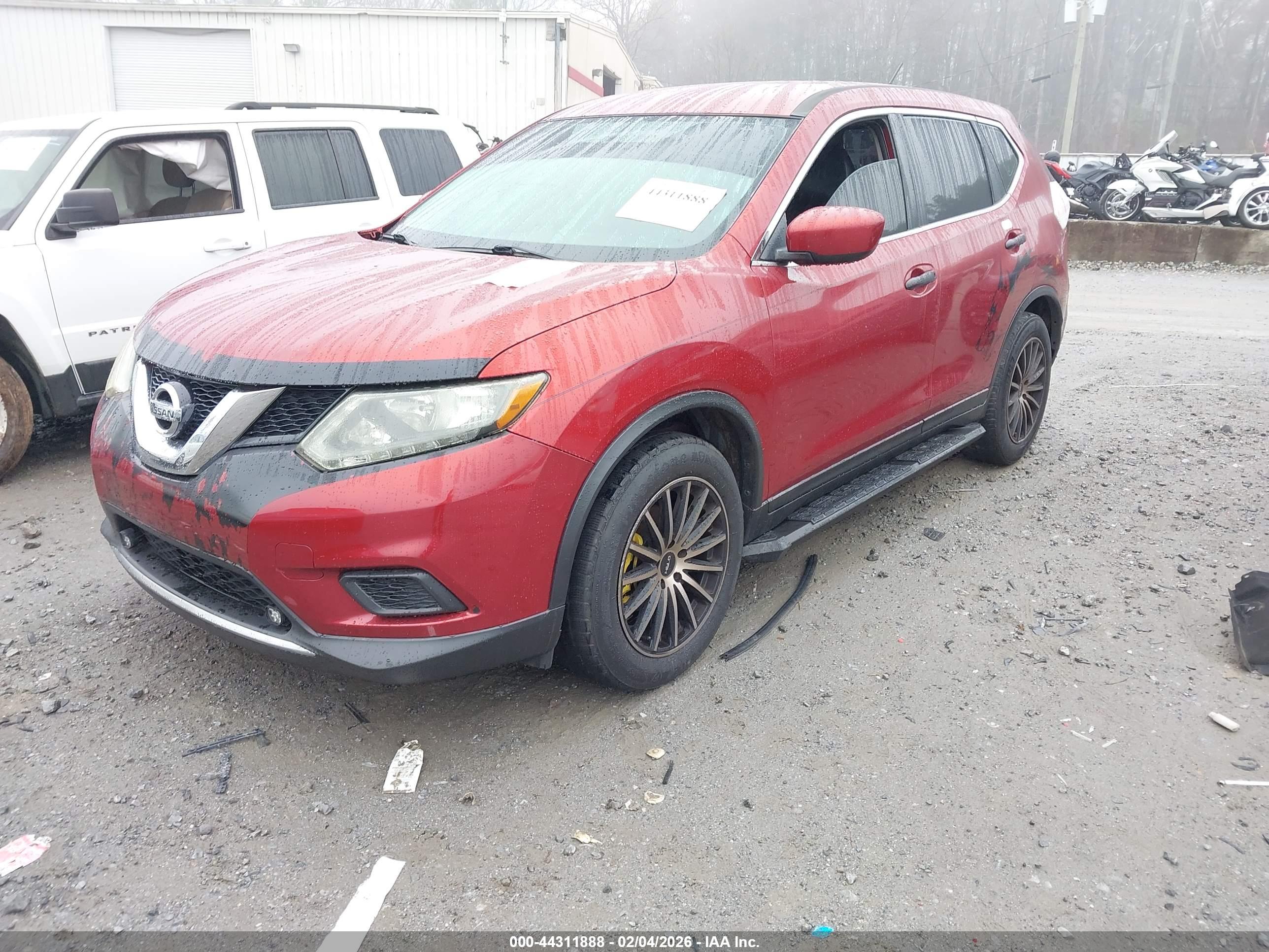 NISSAN ROGUE image 2