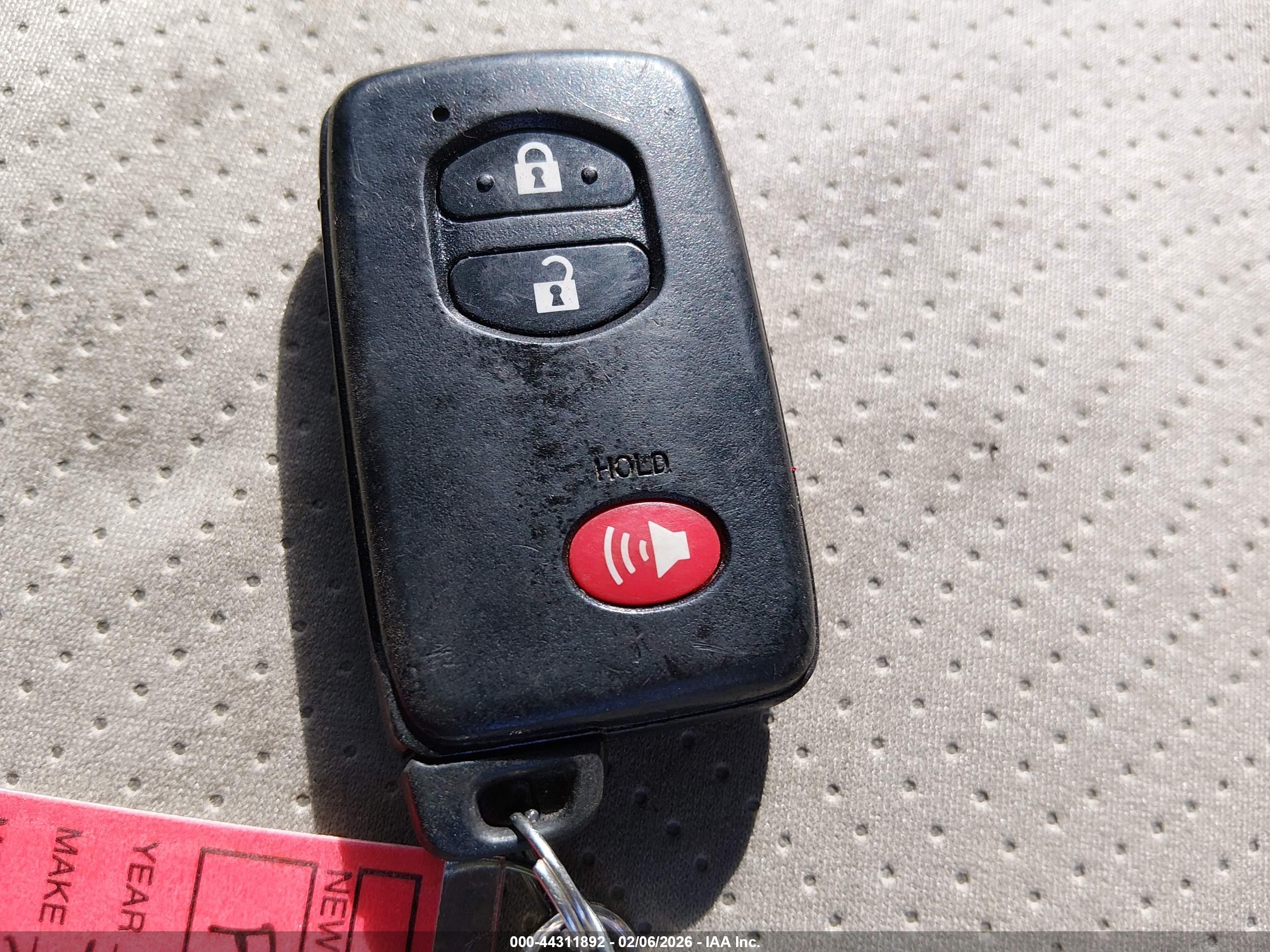 TOYOTA PRIUS image 11