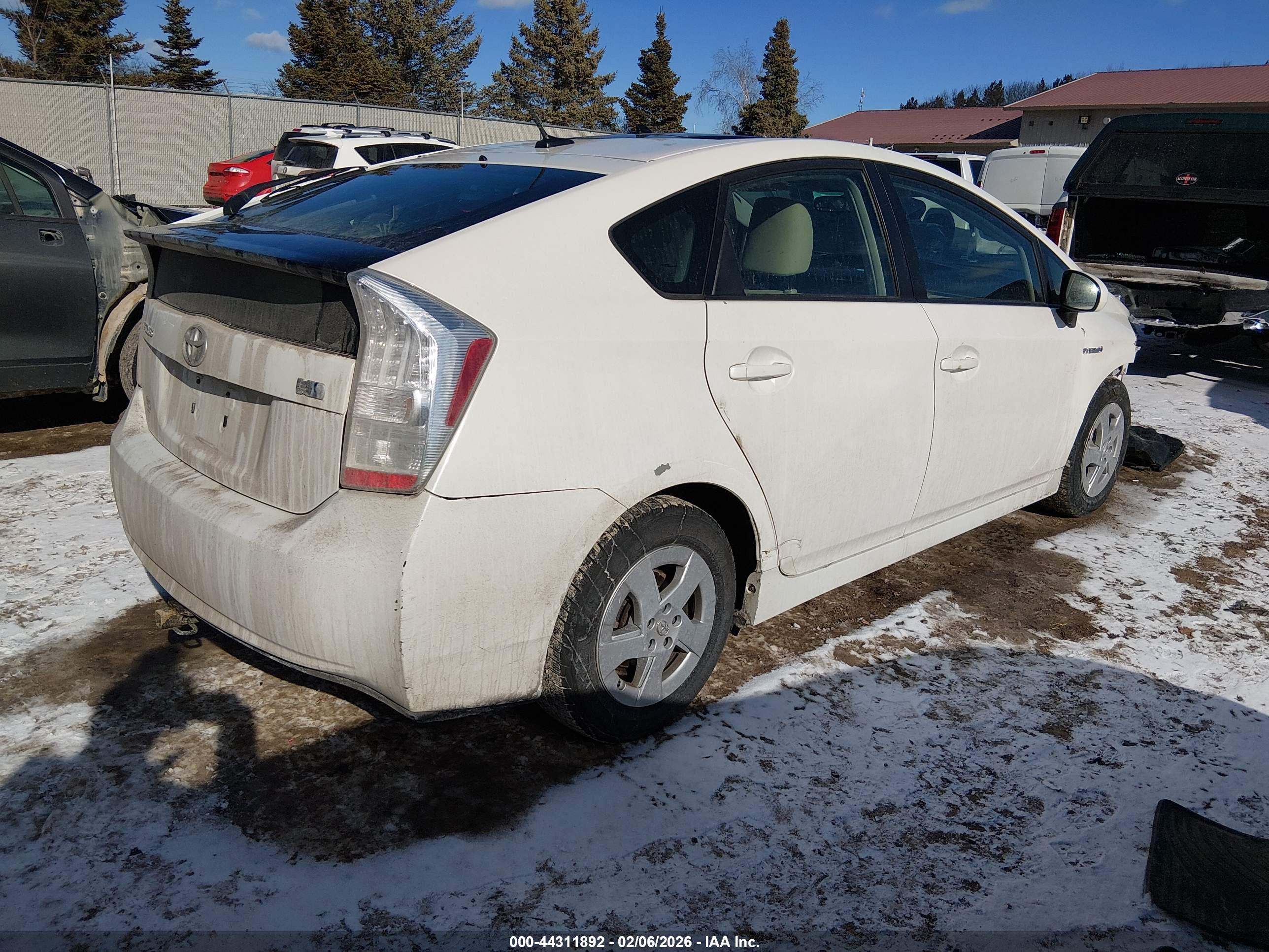 TOYOTA PRIUS image 4
