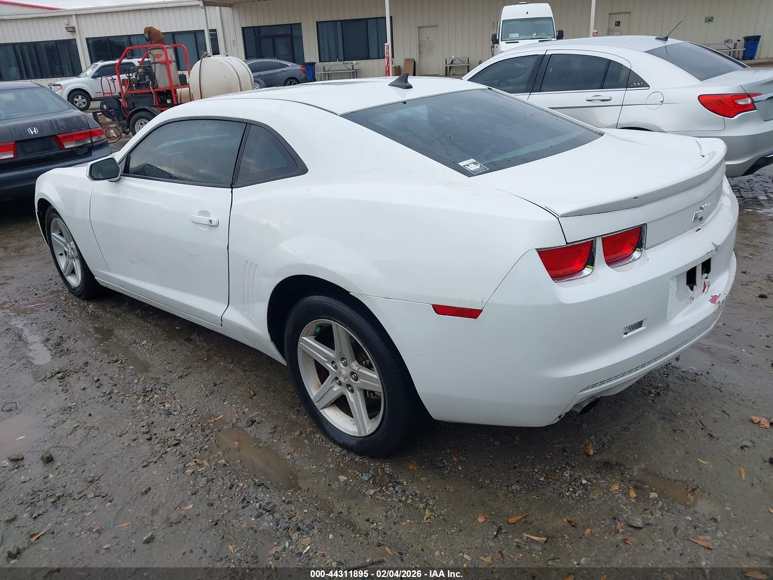 CHEVROLET CAMARO image 3
