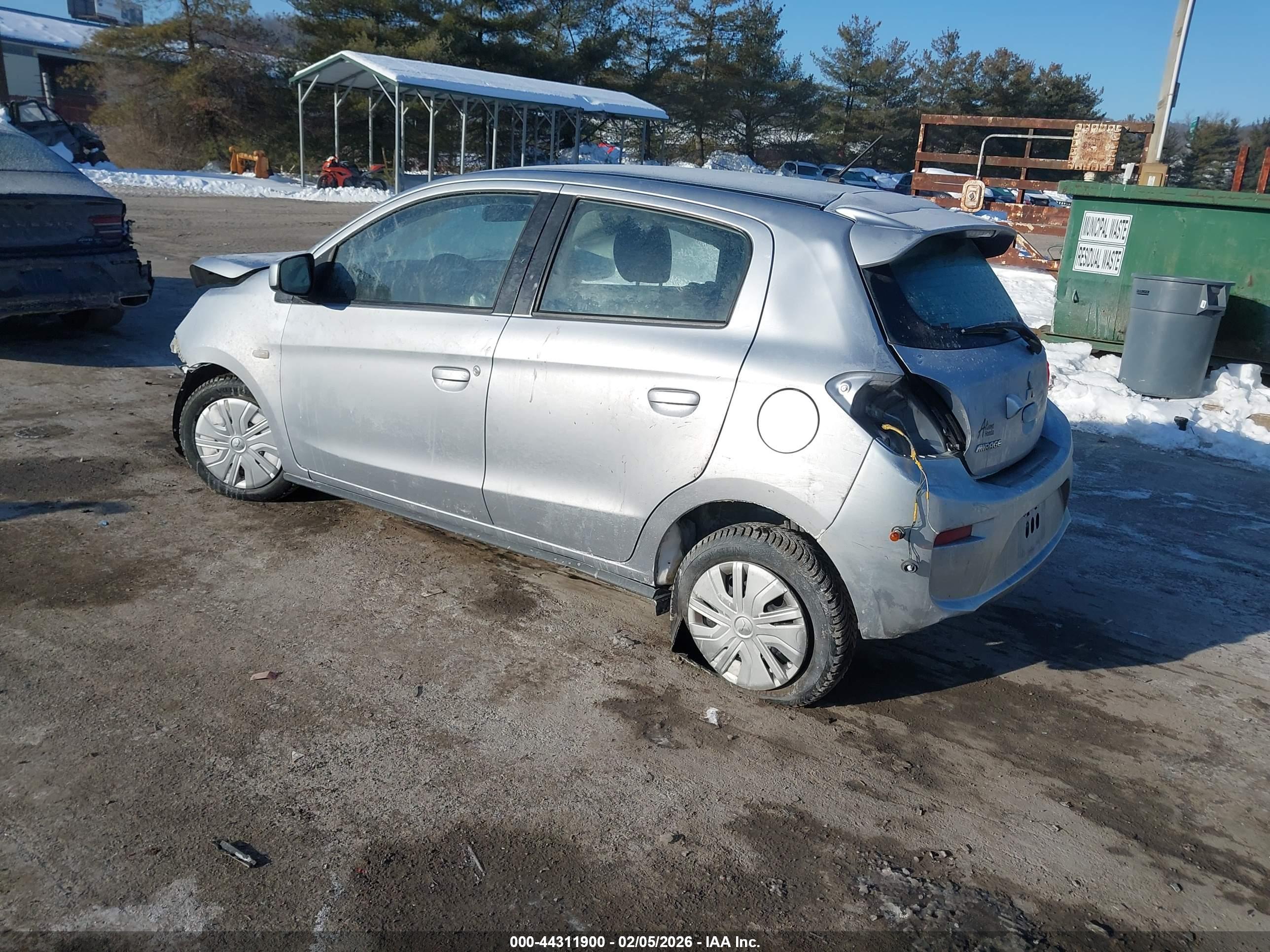 MITSUBISHI MIRAGE image 3