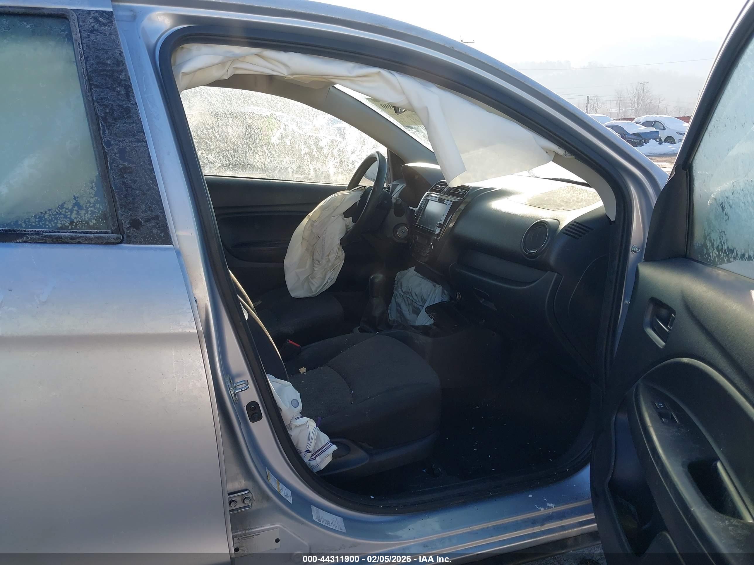 MITSUBISHI MIRAGE image 5