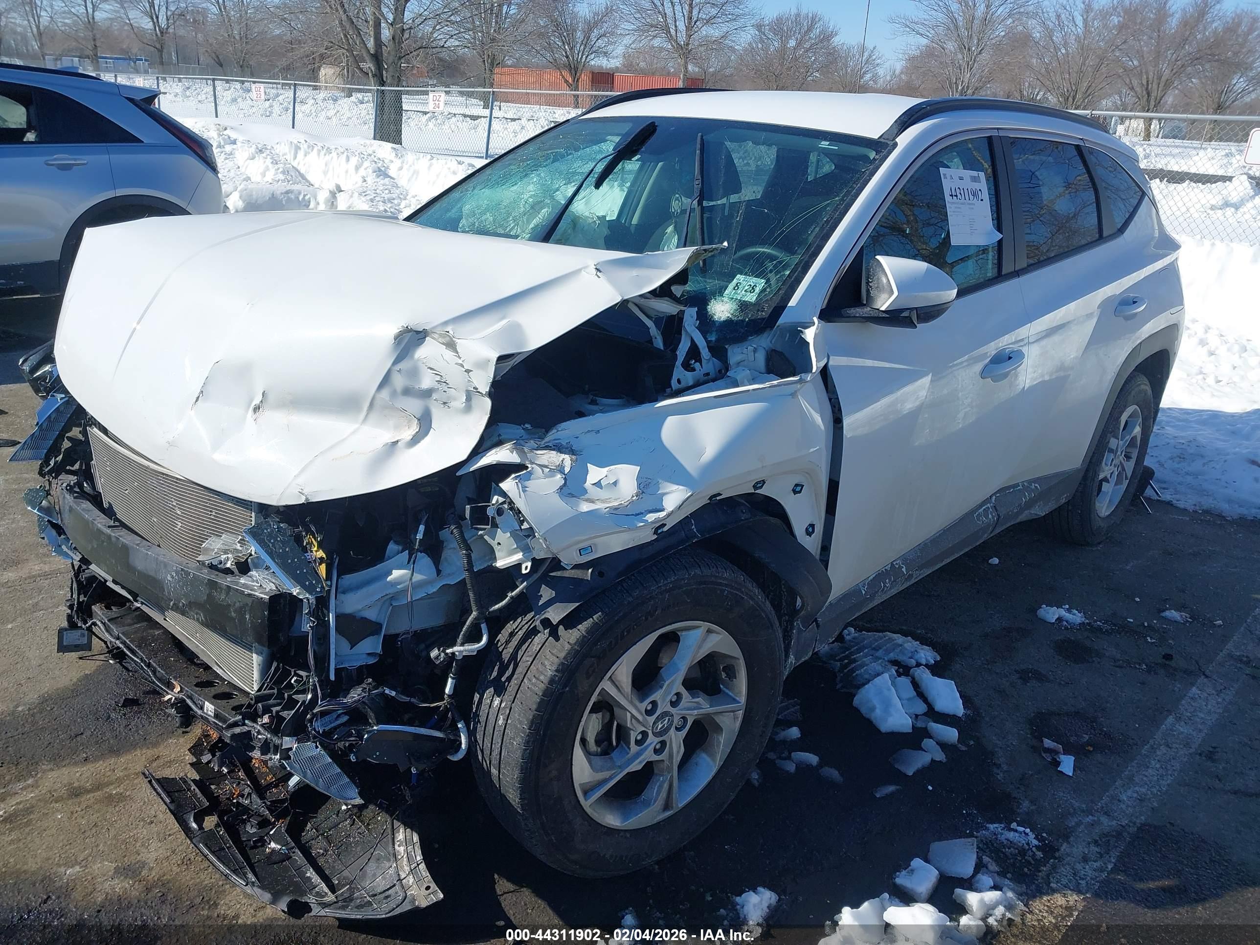 HYUNDAI TUCSON image 2