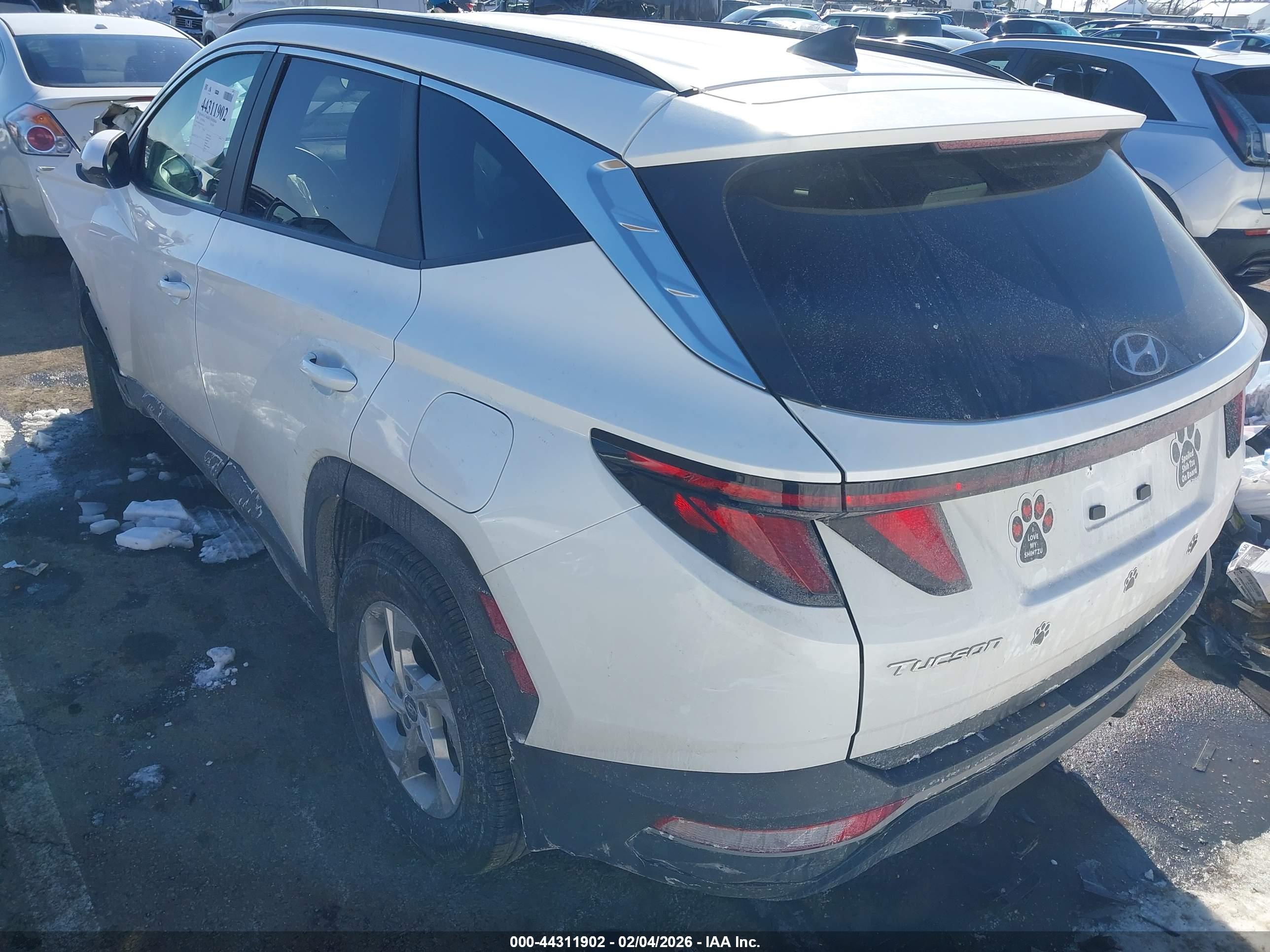 HYUNDAI TUCSON image 3