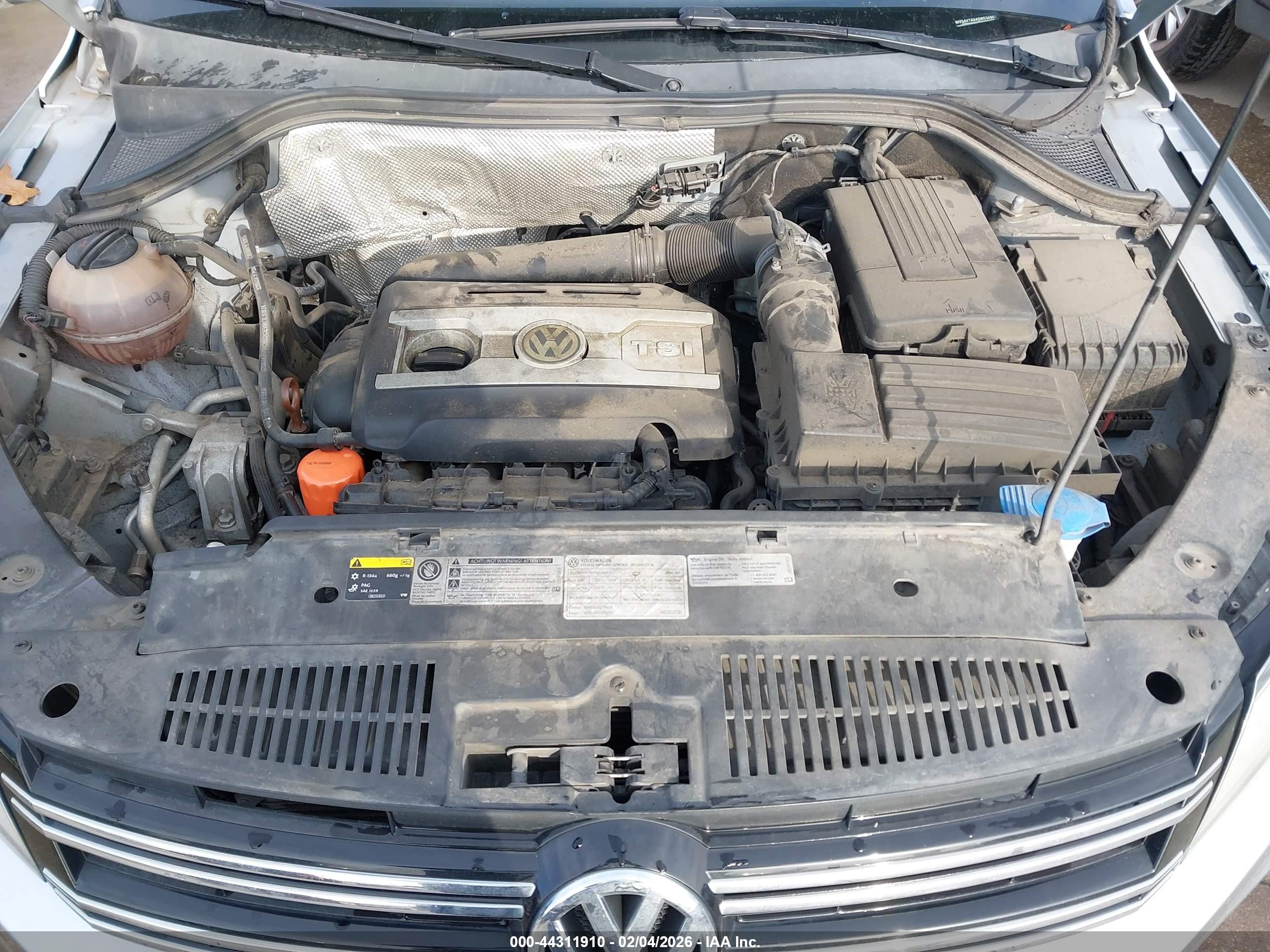 VOLKSWAGEN TIGUAN image 10