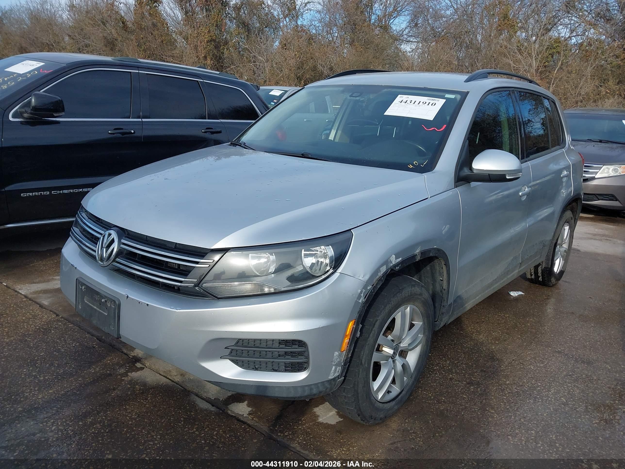 VOLKSWAGEN TIGUAN image 2