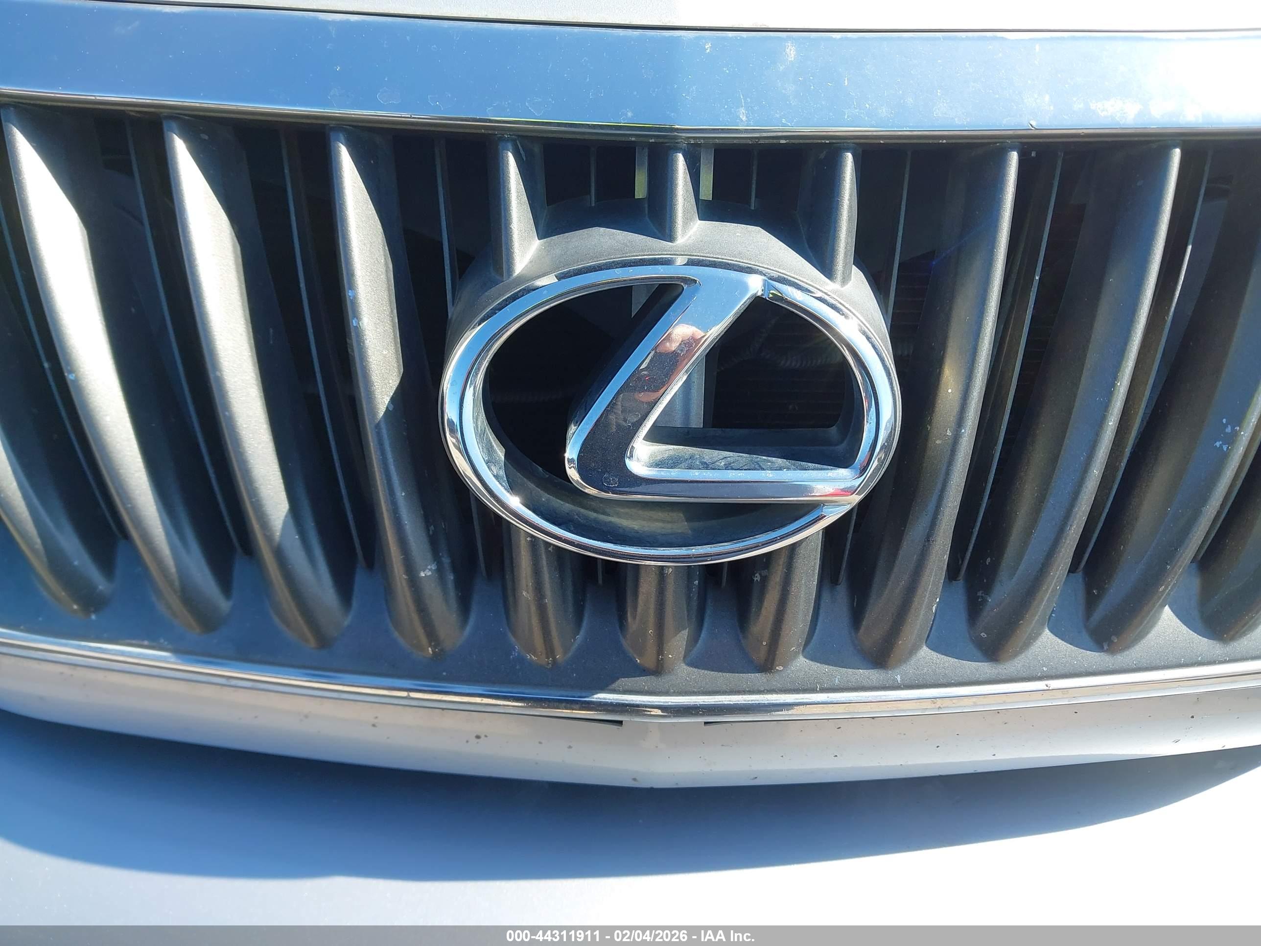 LEXUS RX image 6