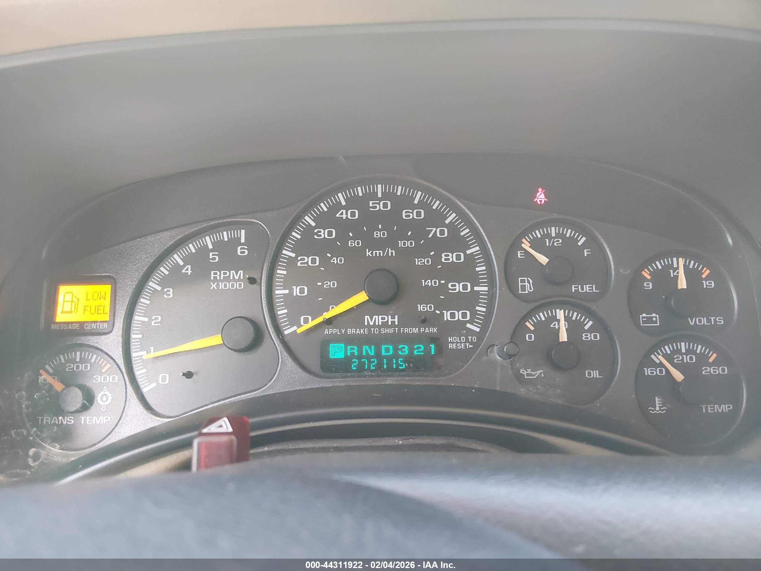 CHEVROLET SUBURBAN image 7