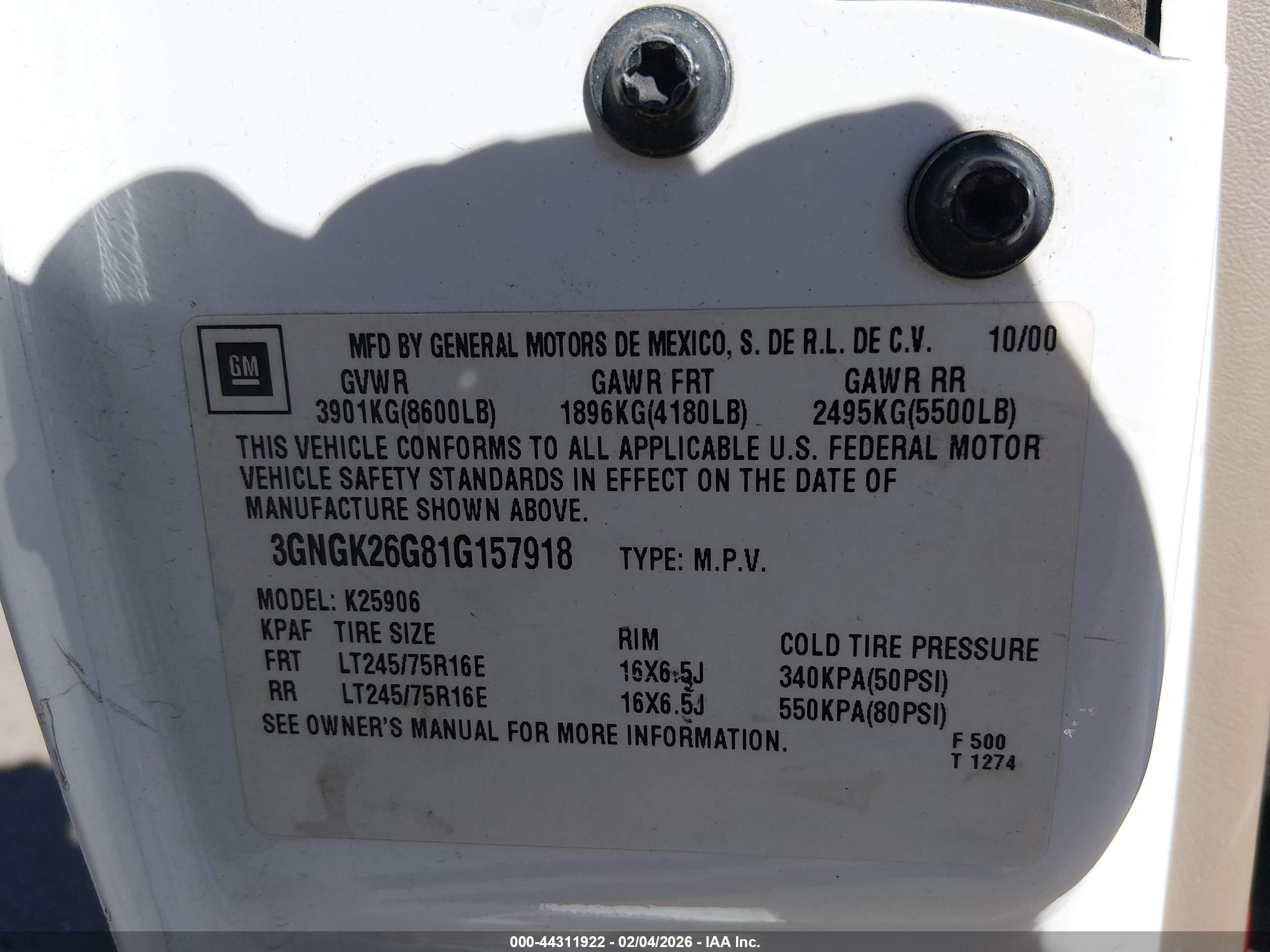 CHEVROLET SUBURBAN image 9