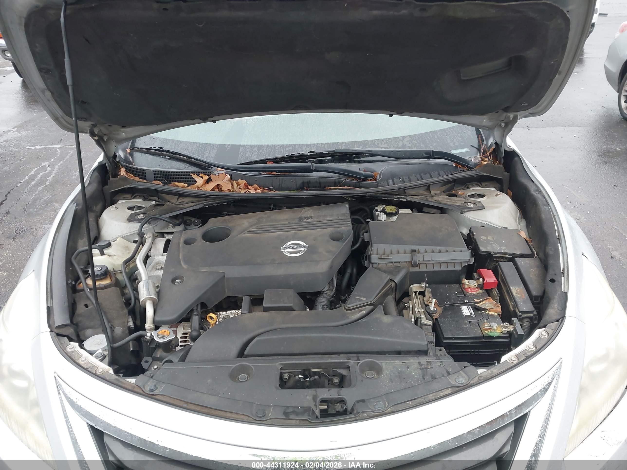 NISSAN ALTIMA image 10