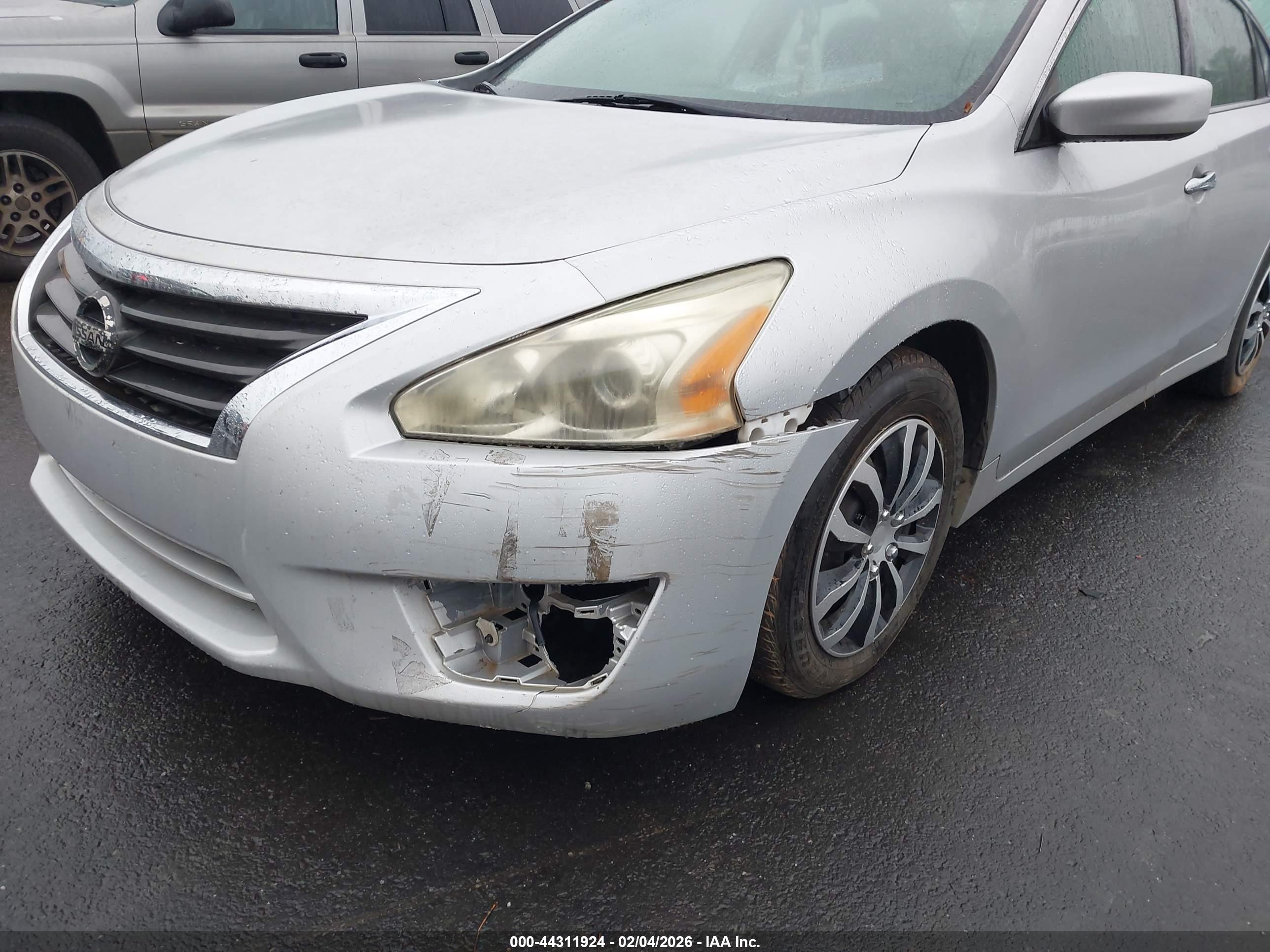 NISSAN ALTIMA image 6
