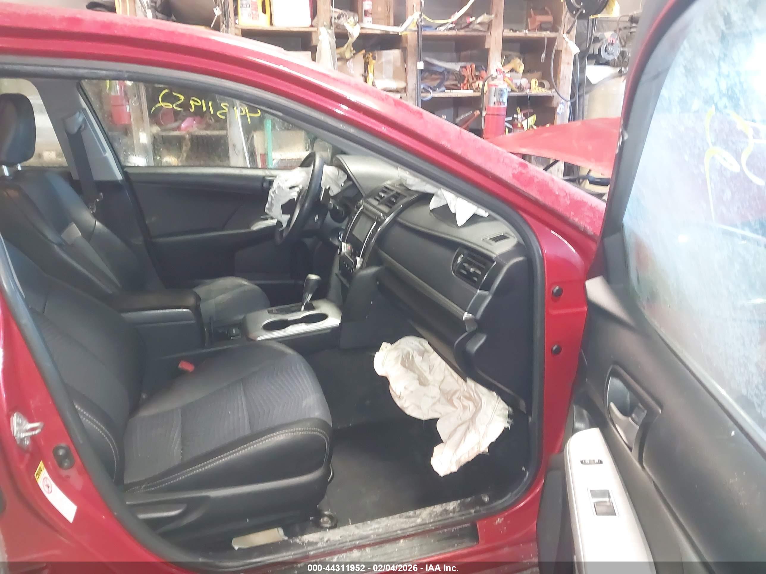 TOYOTA CAMRY image 5