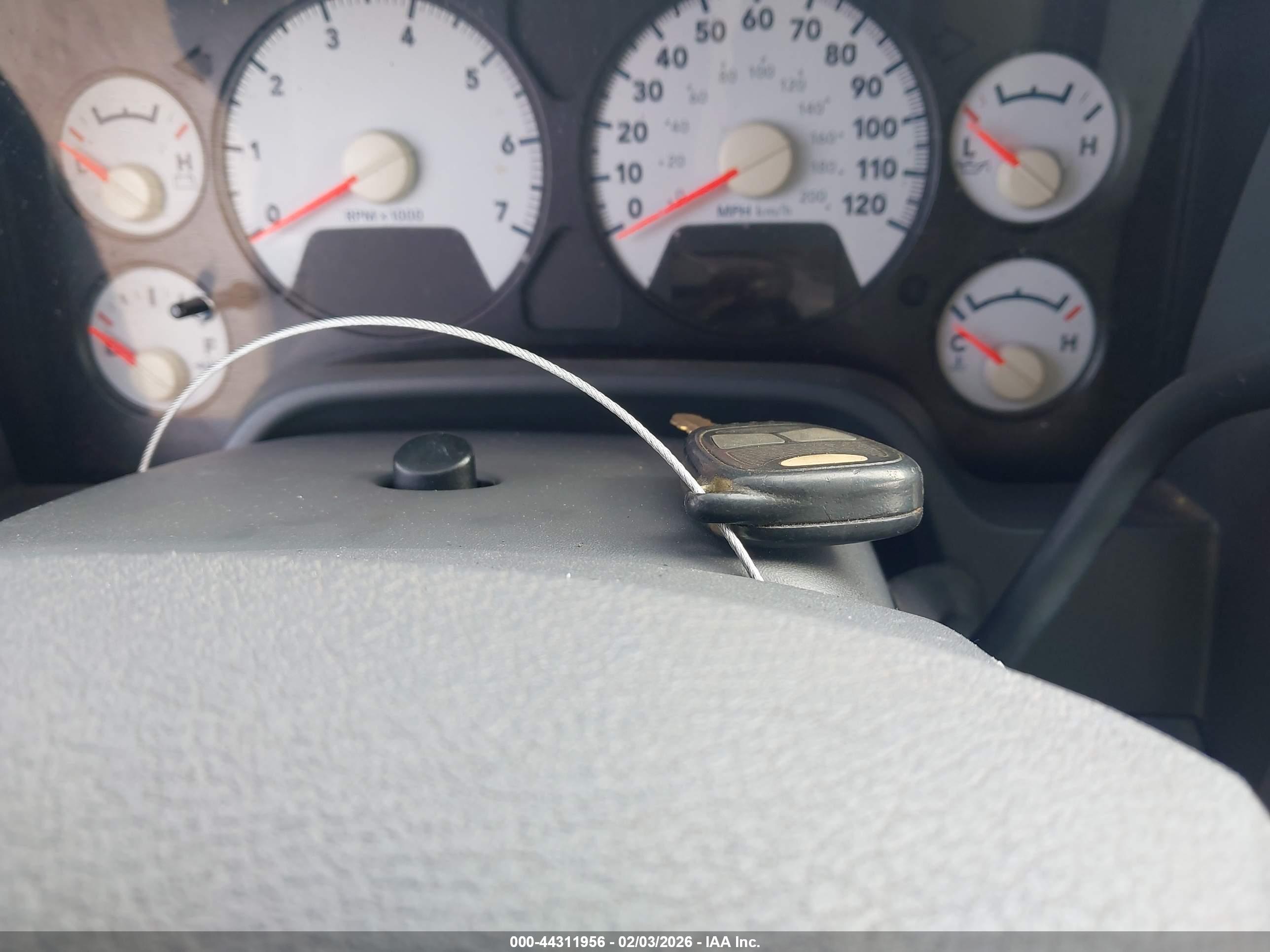 DODGE RAM image 11
