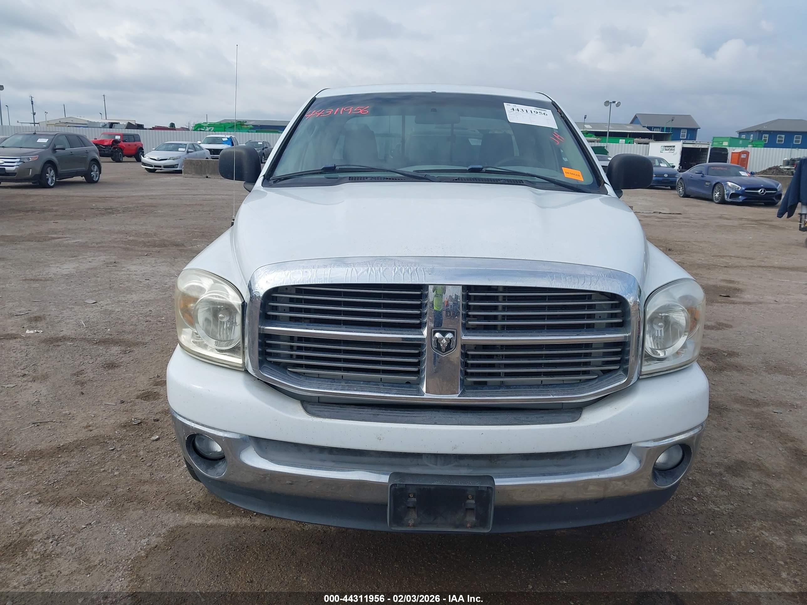DODGE RAM image 6