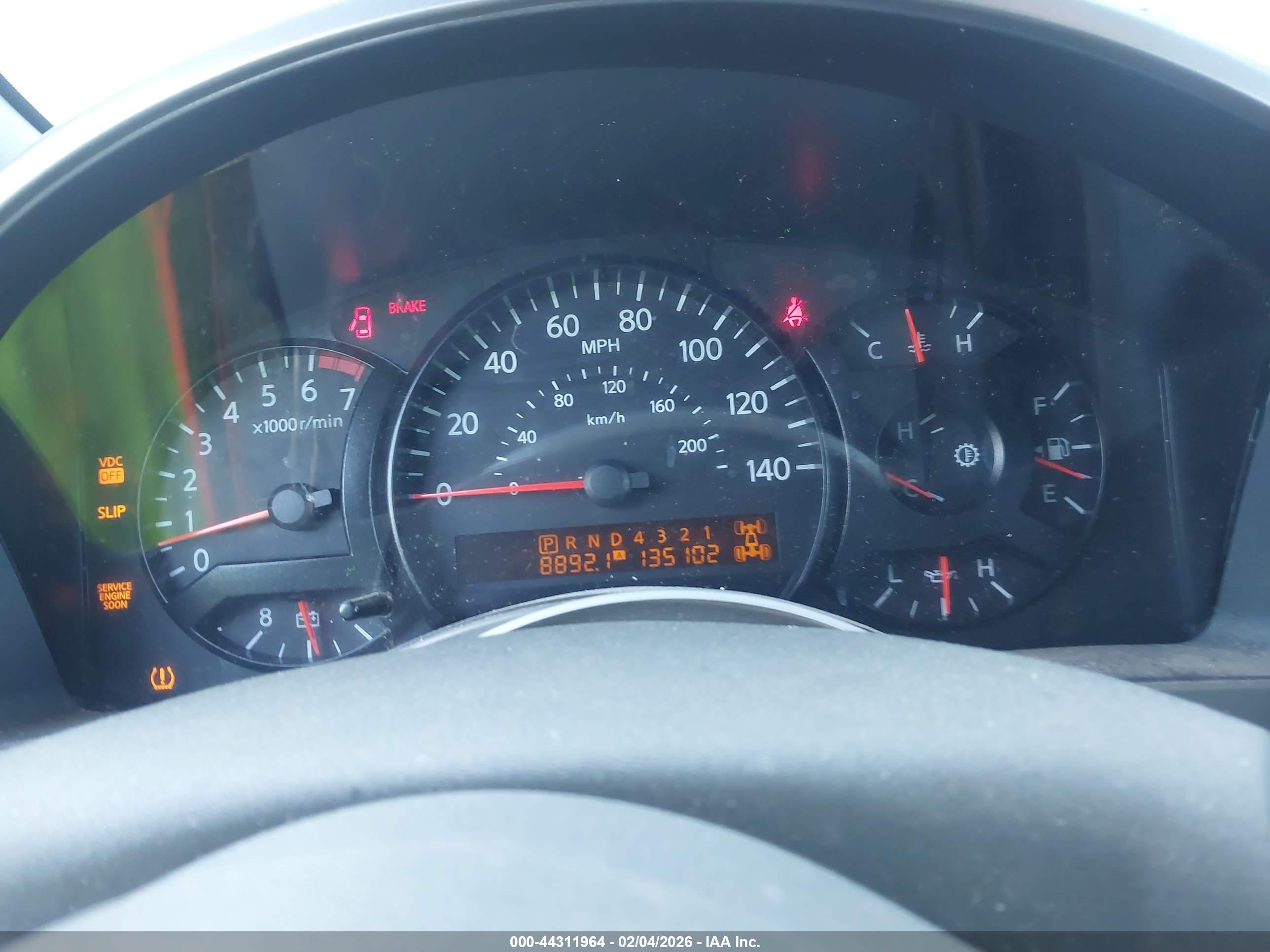 NISSAN TITAN image 7