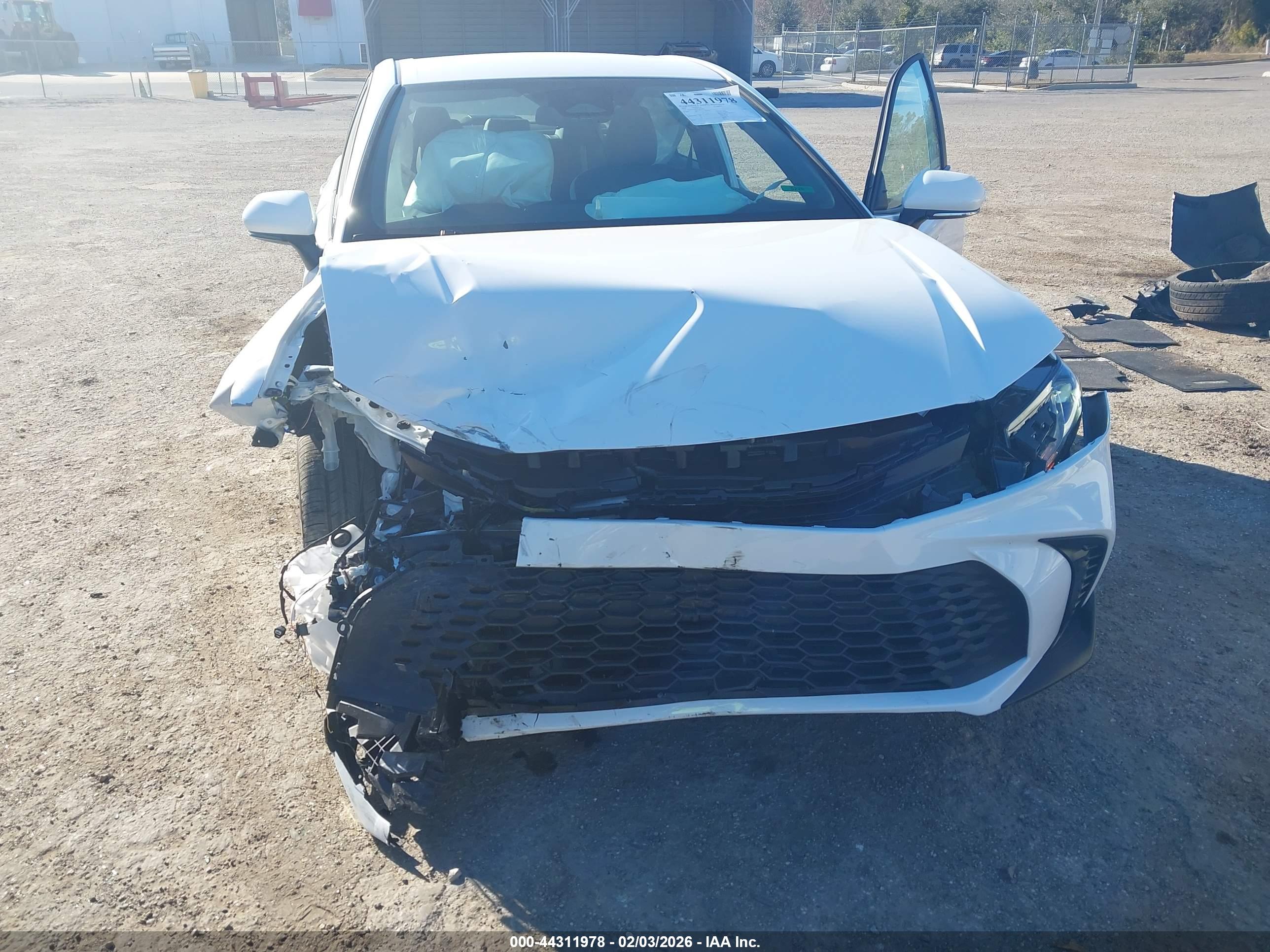 TOYOTA CAMRY image 6