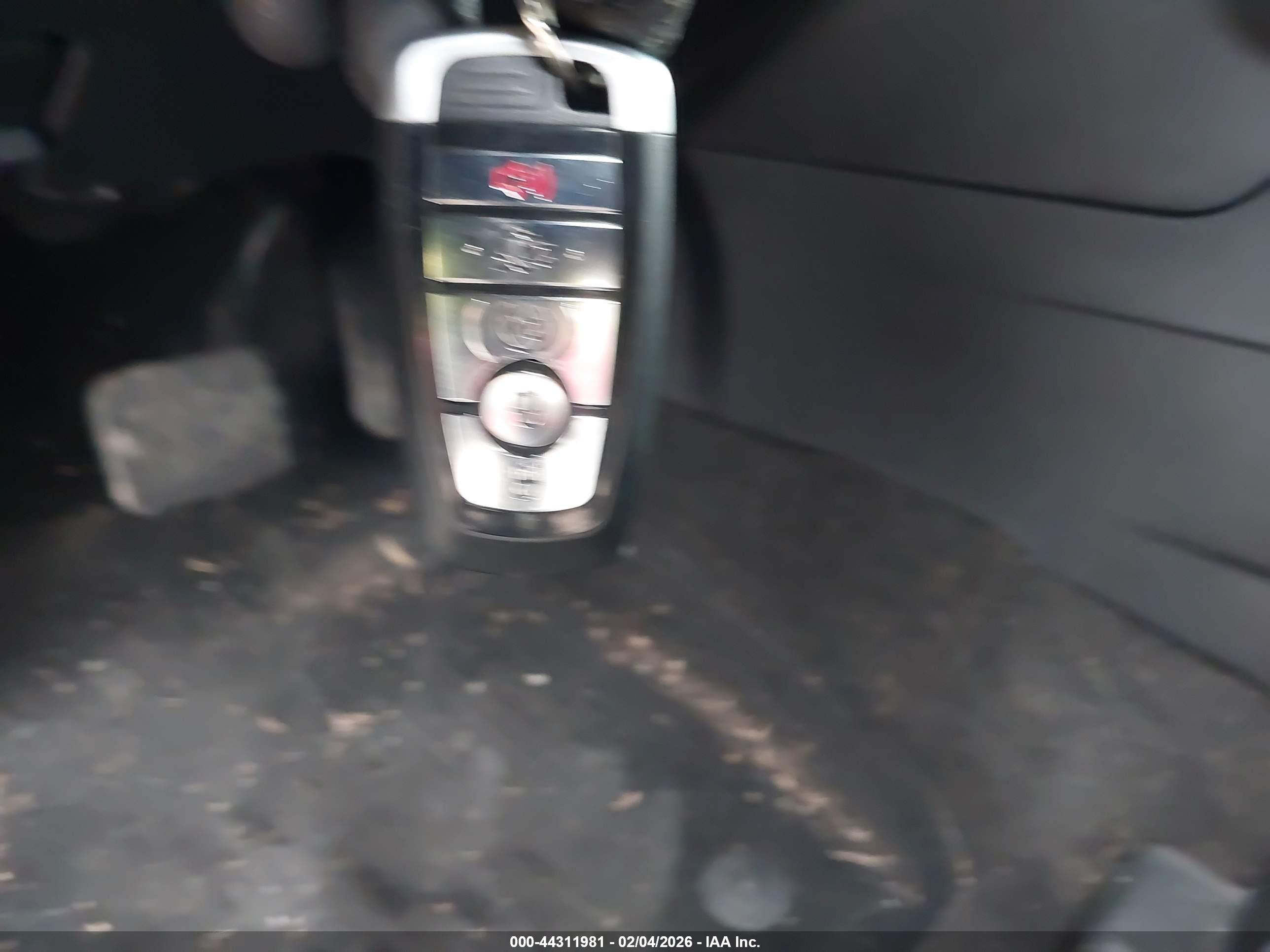 FORD EXPLORER image 11