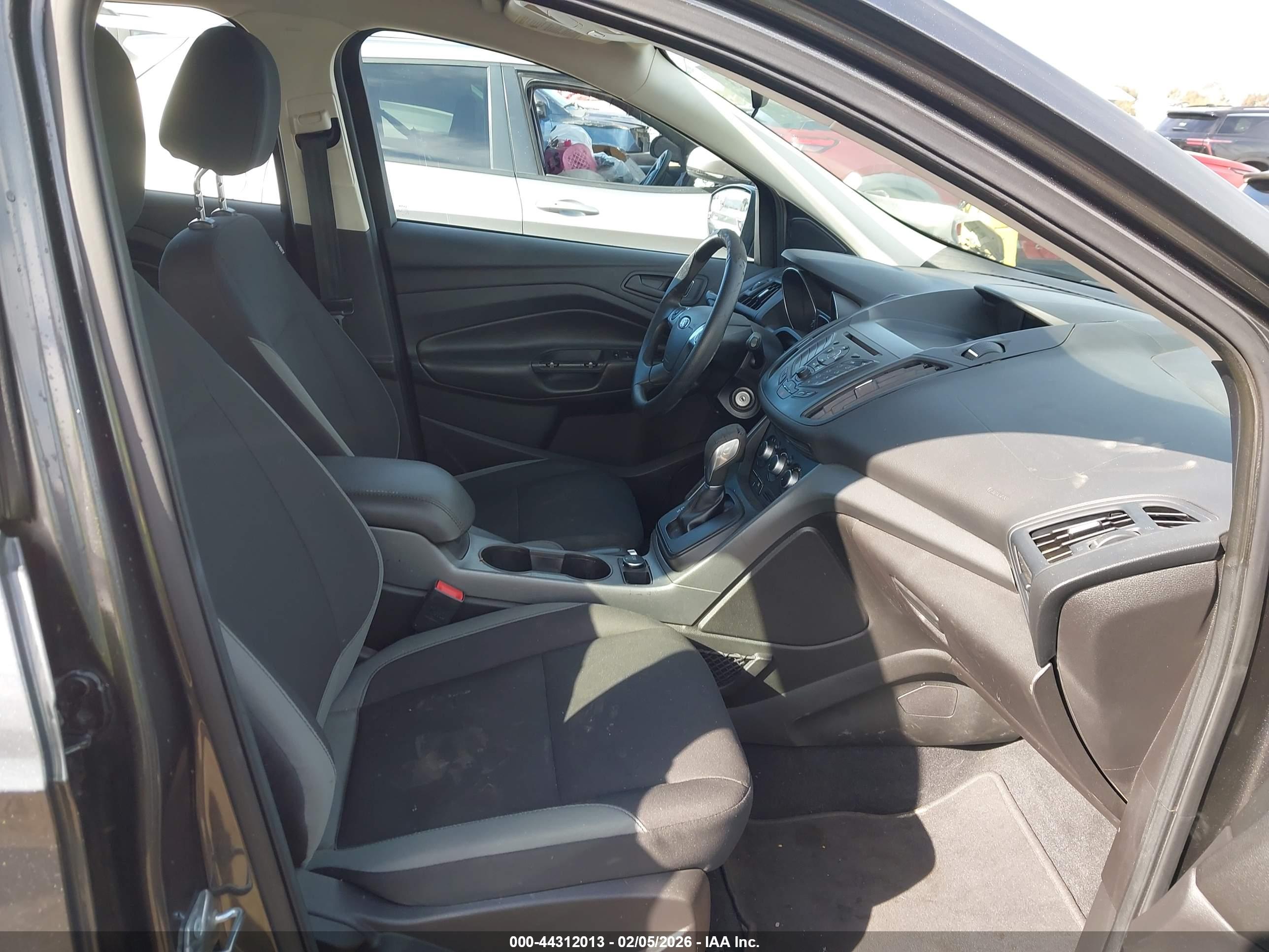 FORD ESCAPE image 5