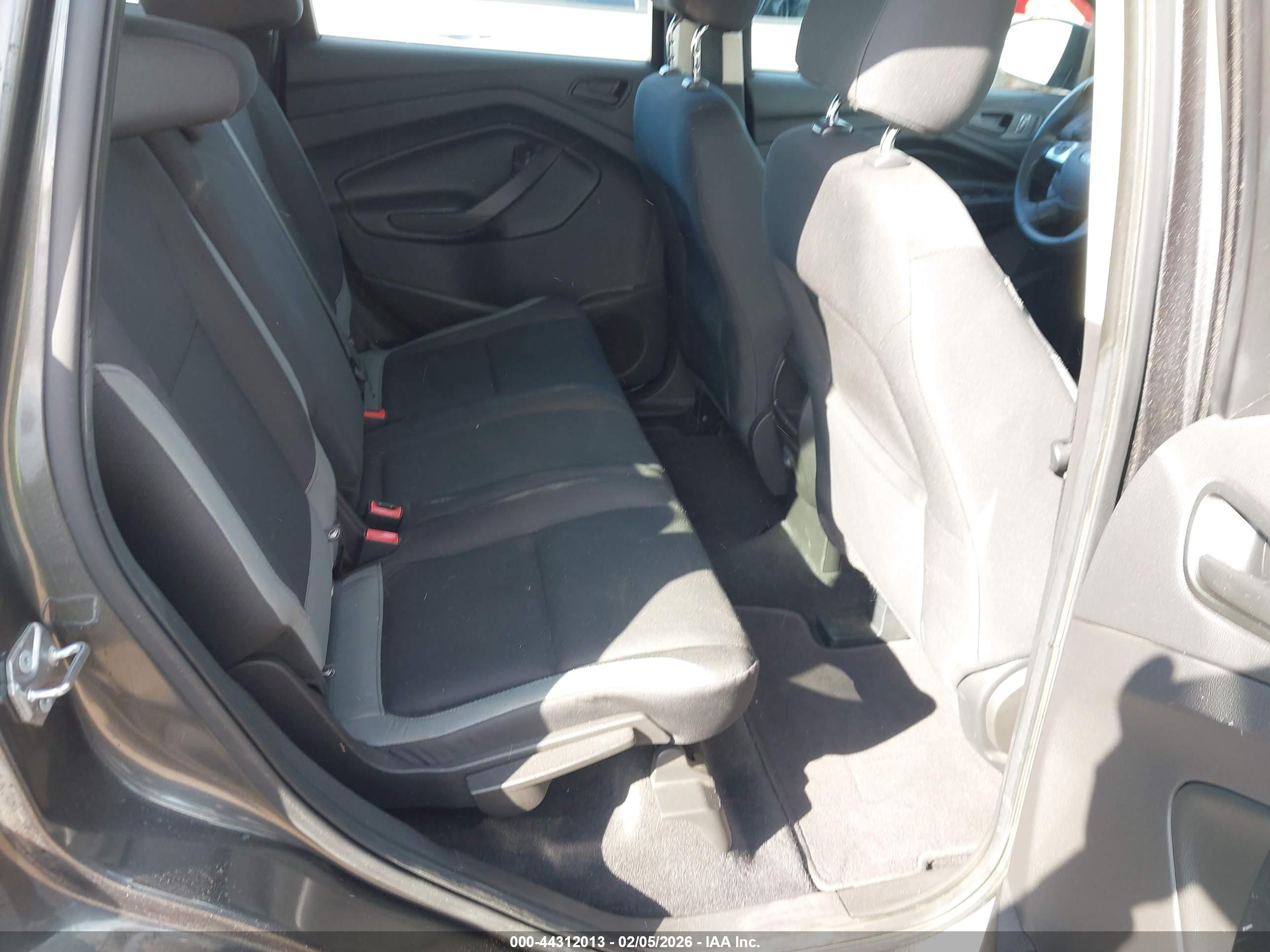 FORD ESCAPE image 8