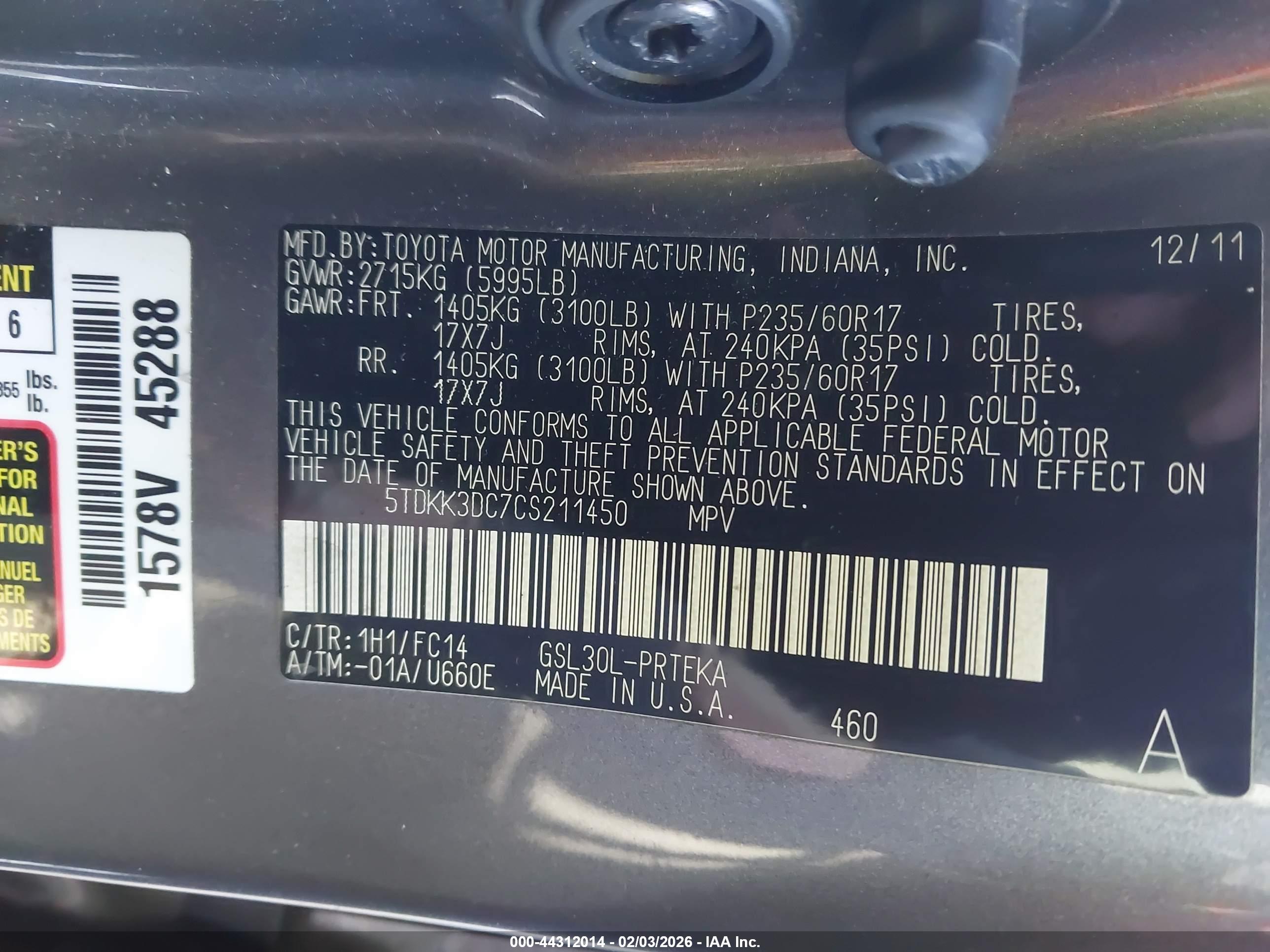 TOYOTA SIENNA image 9