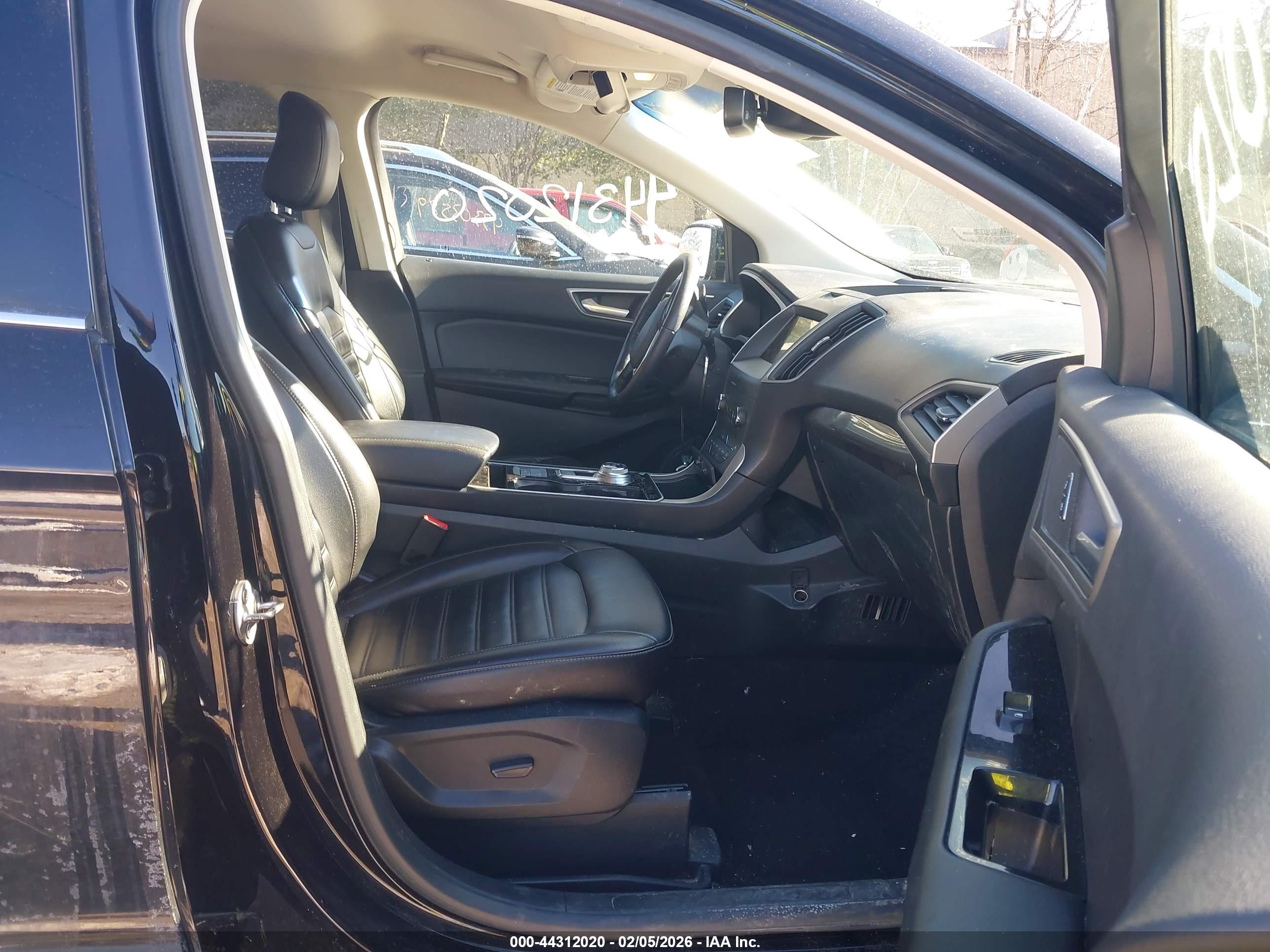 FORD EDGE image 5