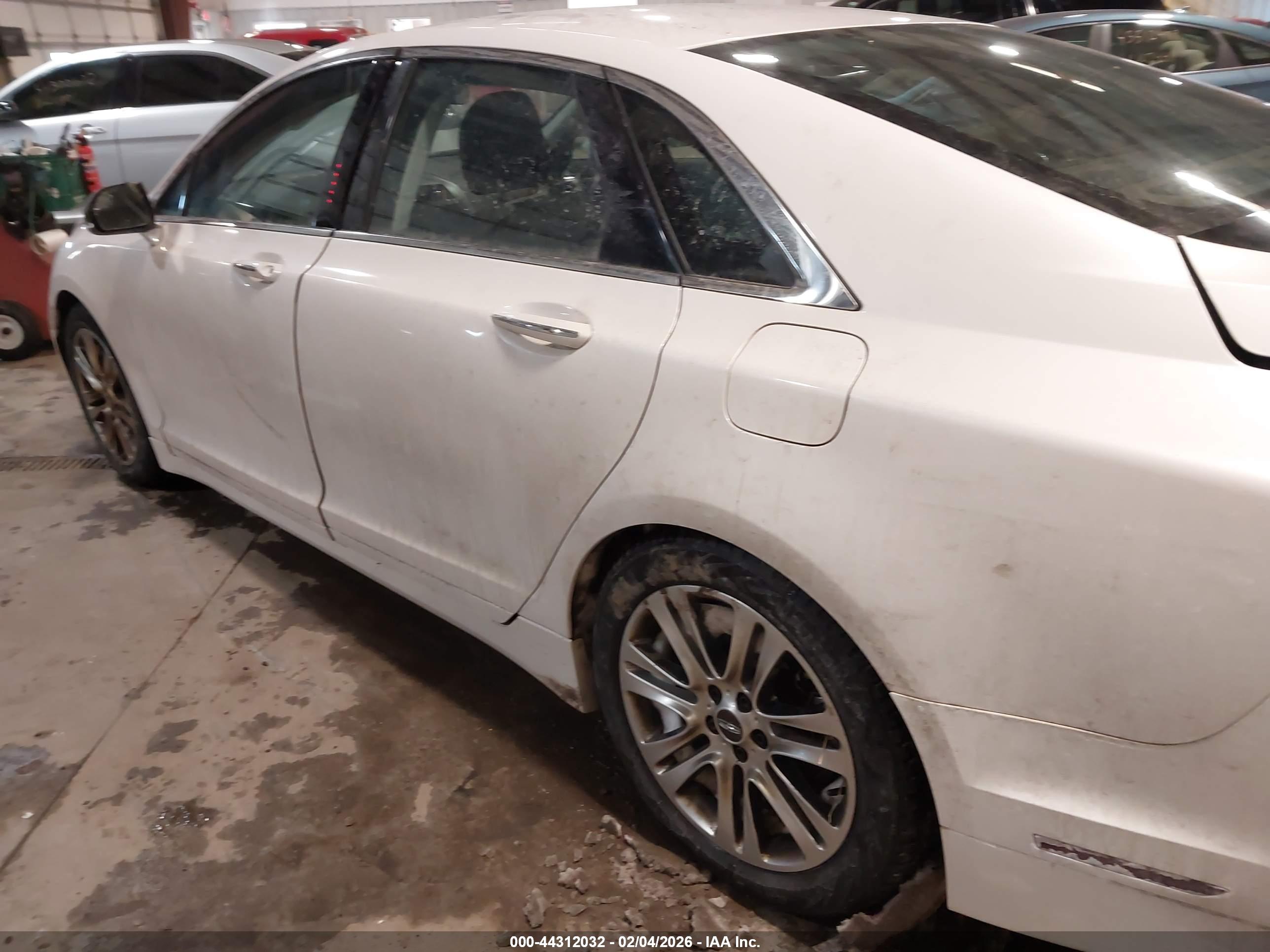 LINCOLN MKZ image 3
