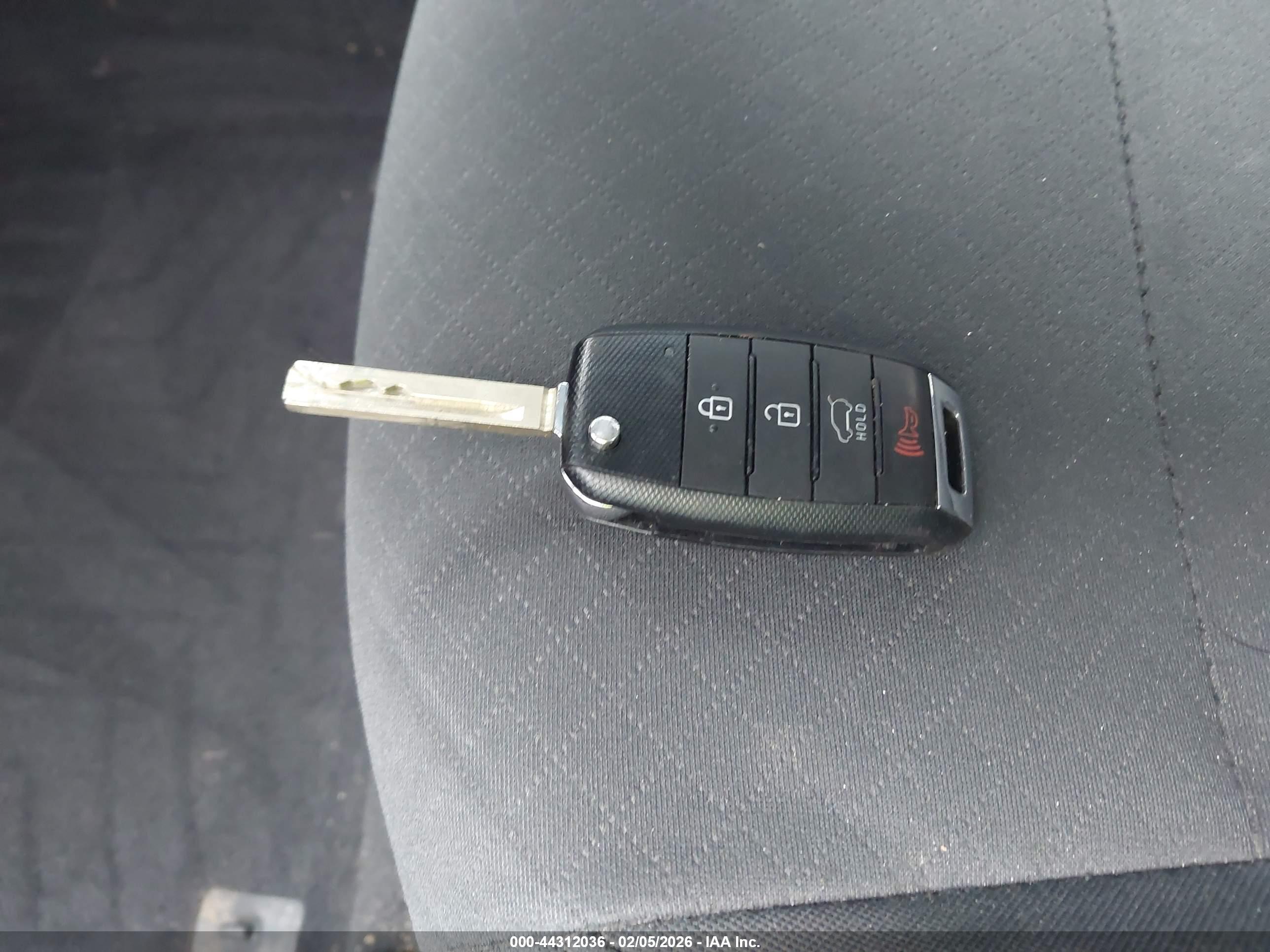 KIA SORENTO image 11