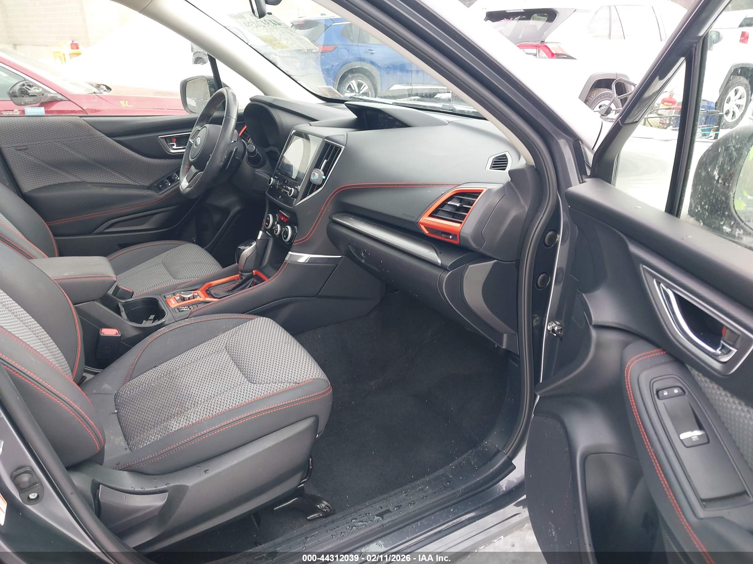 SUBARU FORESTER image 5