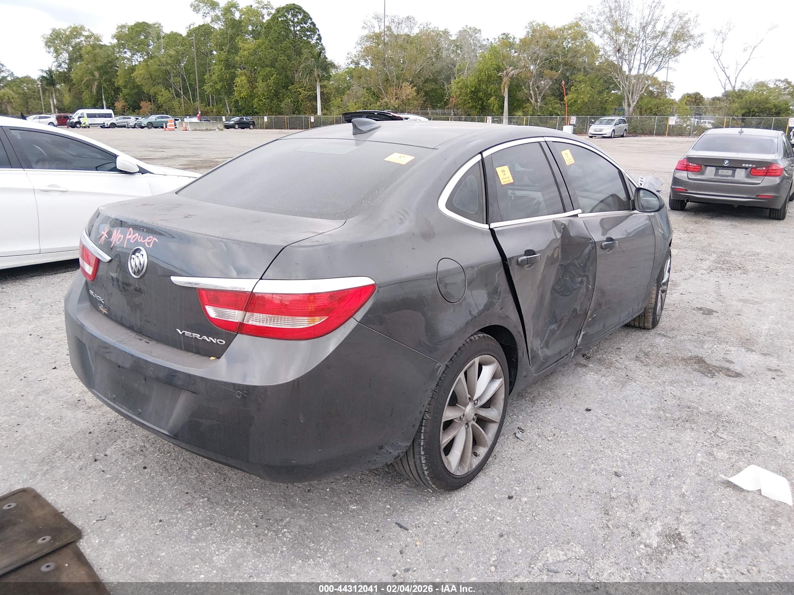 BUICK VERANO image 4