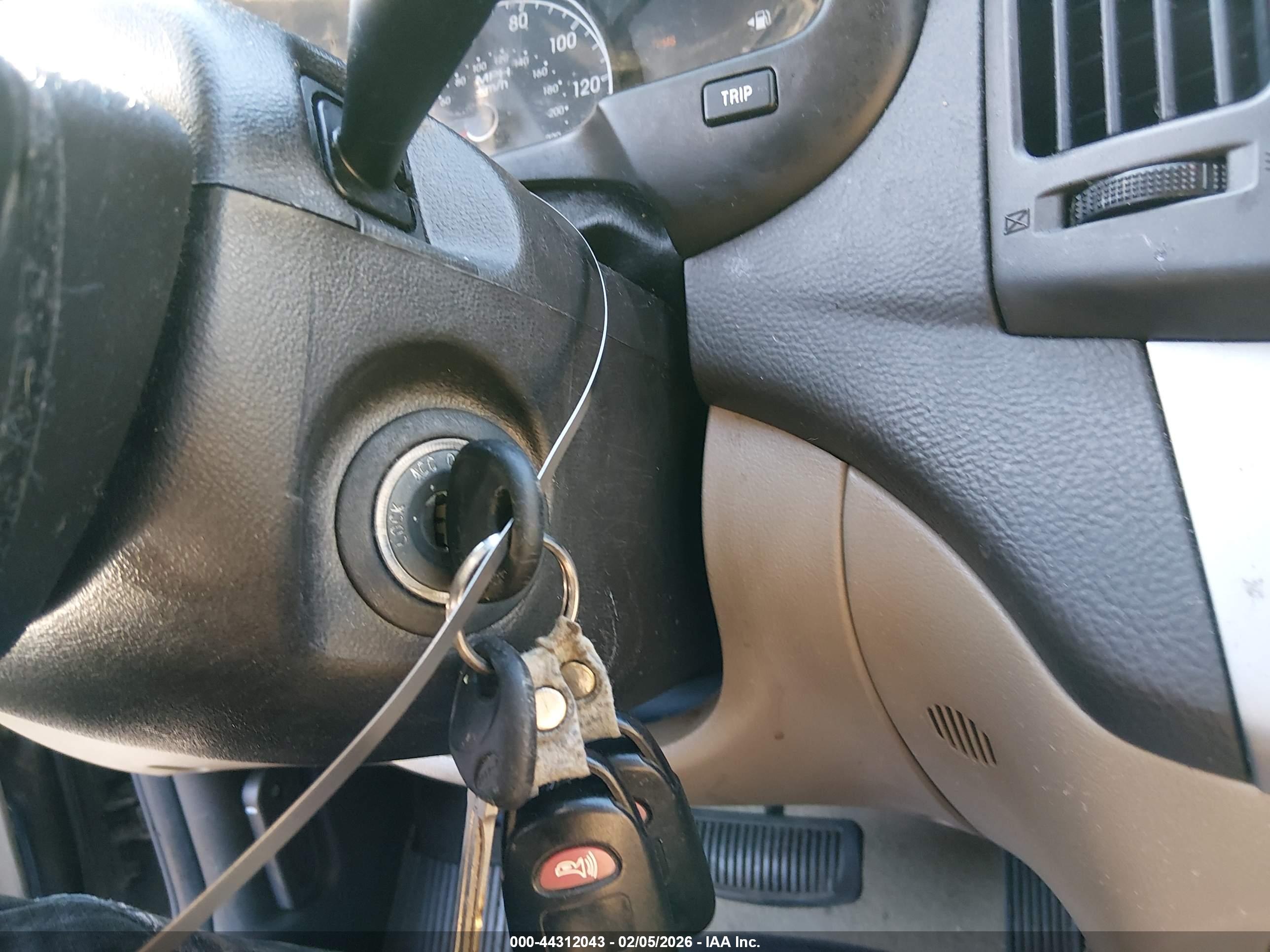 HYUNDAI ELANTRA image 11